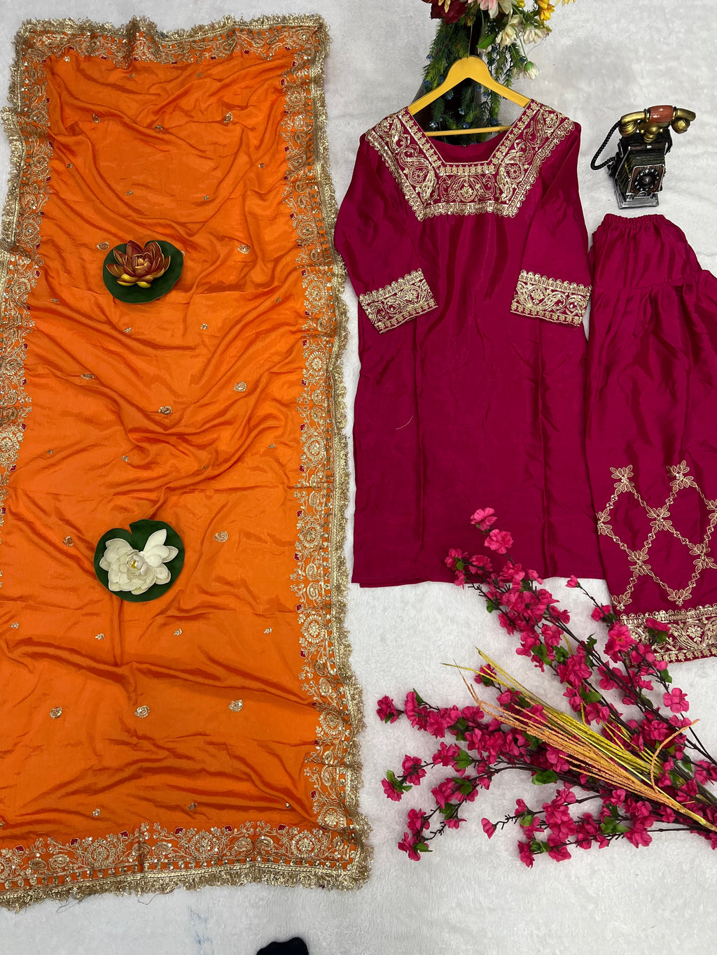 पार्टी वियर डिज़ाइनर टॉप और बॉटम सुंदर दुपट्टे के साथ