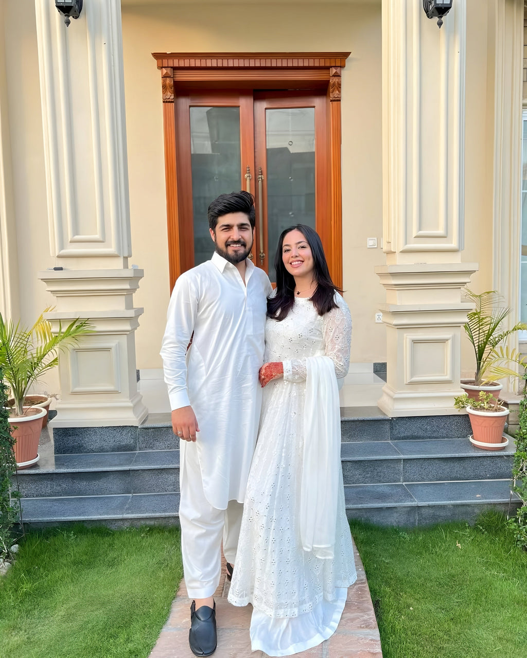 Designer Party Wear Anarkali Suit Set With Thread Embroidered Work