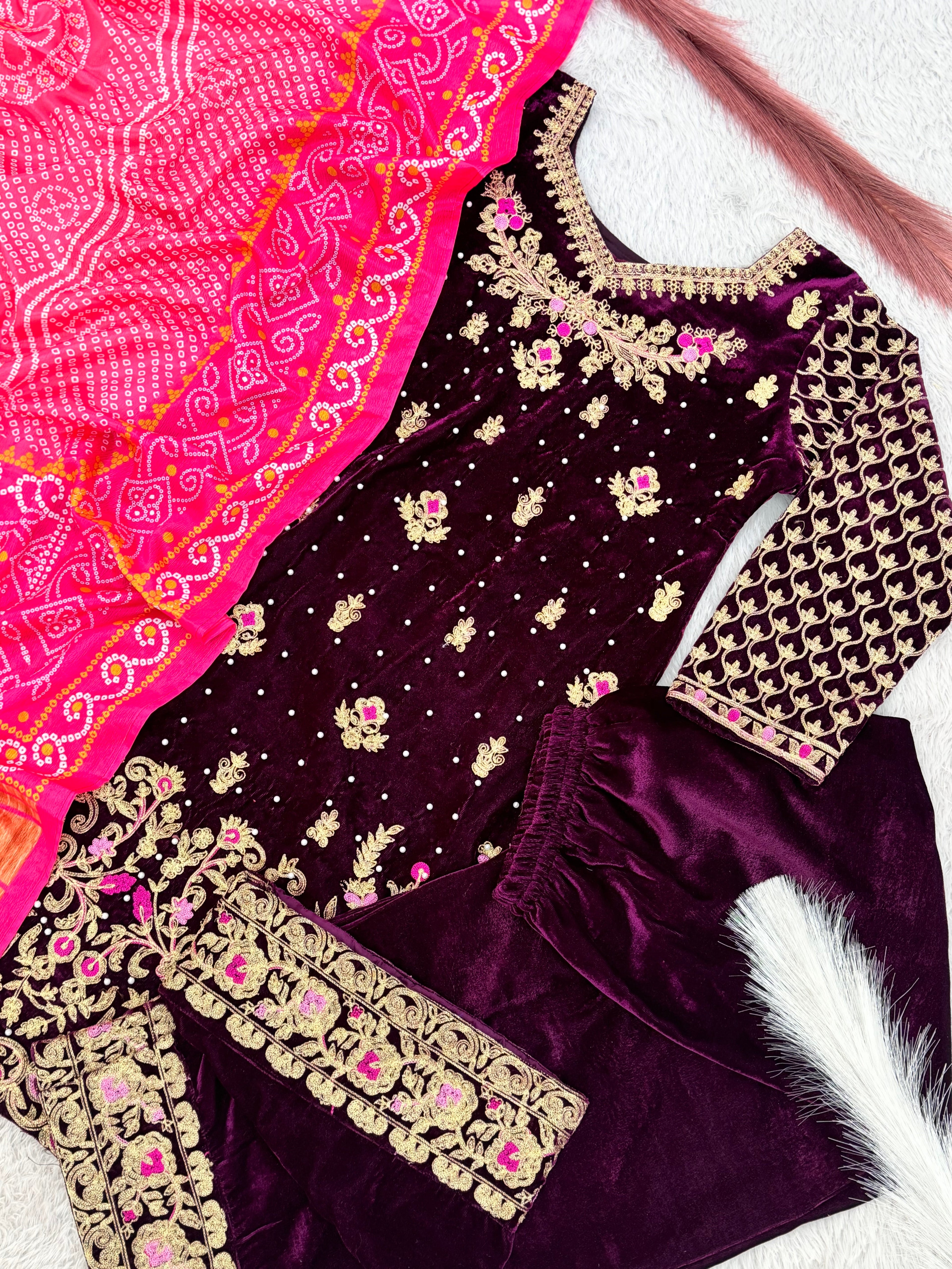 डिज़ाइनर टॉप - कढ़ाई और रिवेटेड मोती वर्क के साथ दुपट्टे के साथ प्लाज़ो