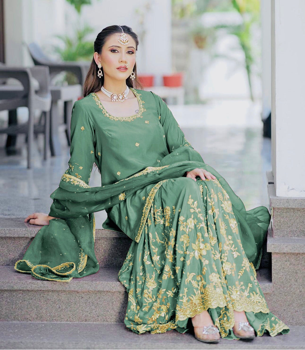 डिज़ाइनर पार्टी वियर टॉप-सररा और दुपट्टा कढ़ाई सीक्वेंस वर्क के साथ