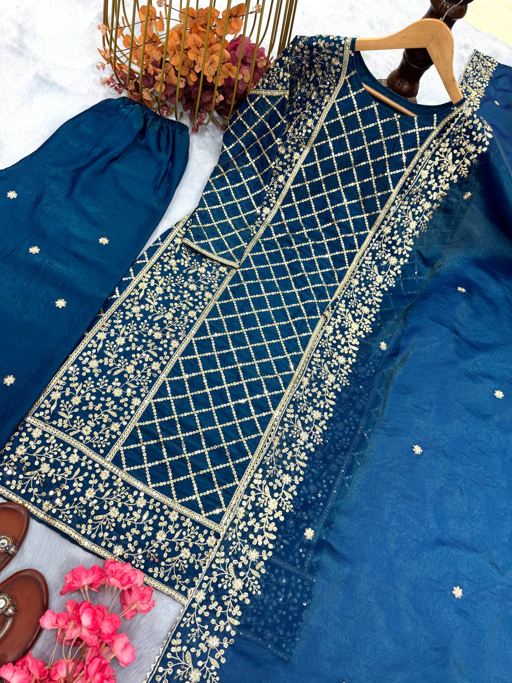 डिज़ाइनर पार्टी वियर लुक टॉप प्लाज़ो और दुपट्टा