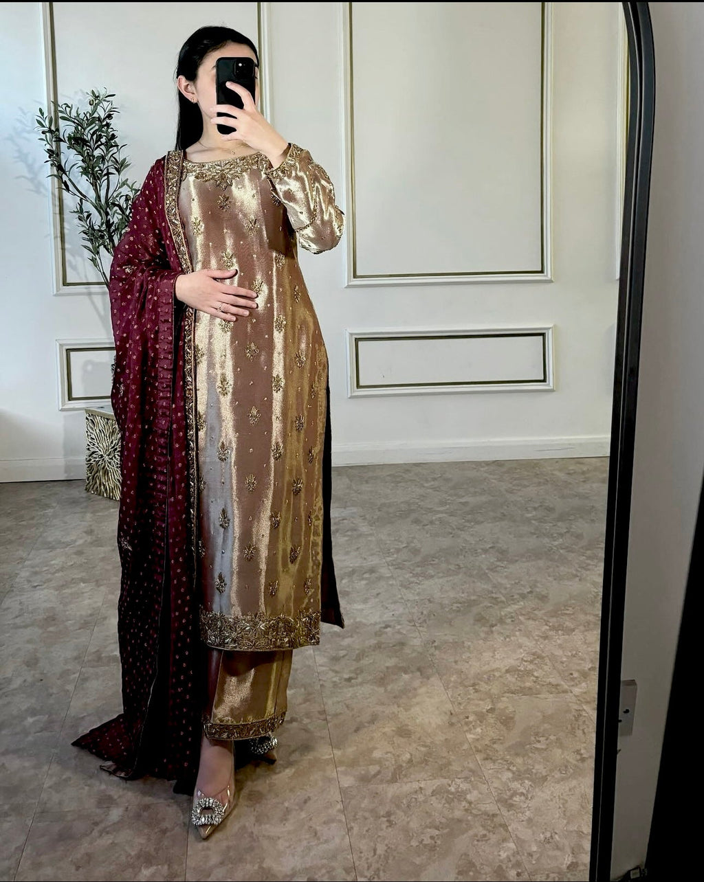 डिज़ाइनर पार्टी वियर टॉप-प्लाज़ो और कढ़ाई वर्क वाला दुपट्टा