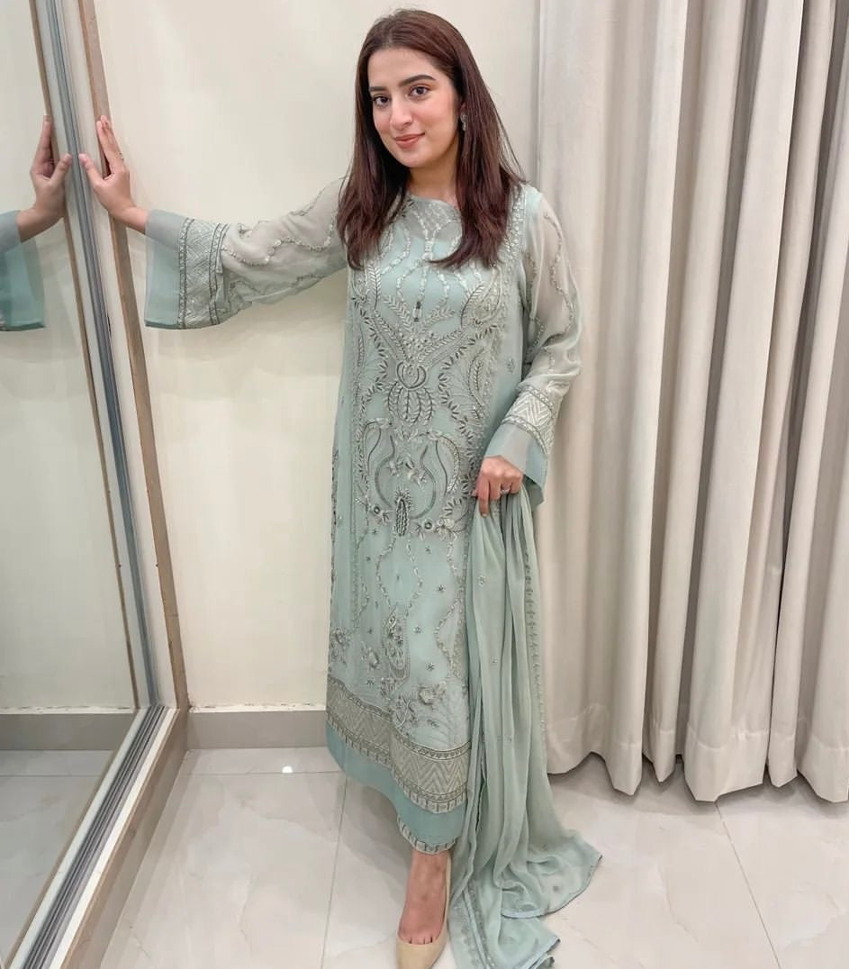 पार्टी वियर लुक हैवी फॉक्स जॉर्जेट टॉप बॉटम और दुपट्टा सेट