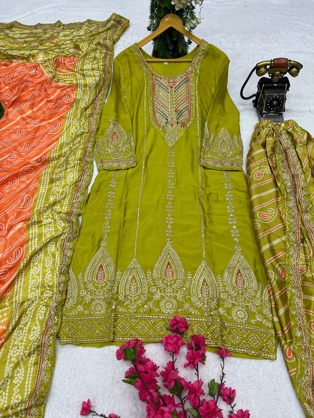 डिज़ाइनर पार्टी वियर टॉप-बॉटम और खूबसूरत दुपट्टा