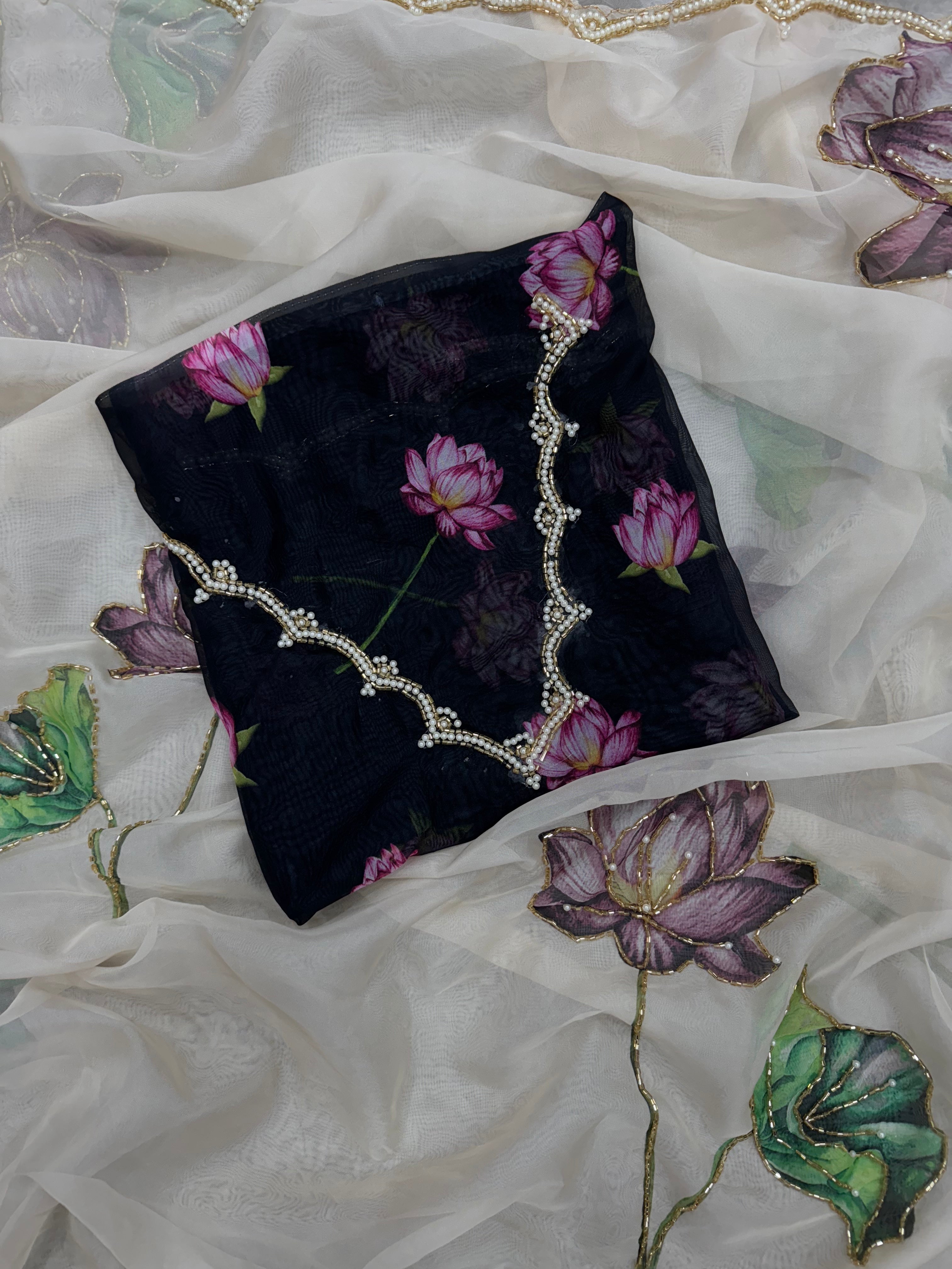 Beautiful Party Wear Saree With Floral Print