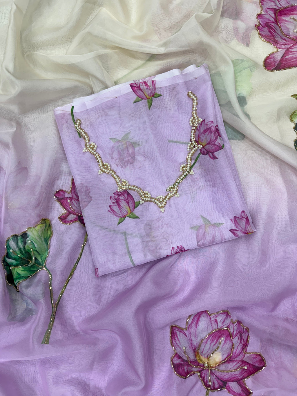 Beautiful Party Wear Saree With Floral Print