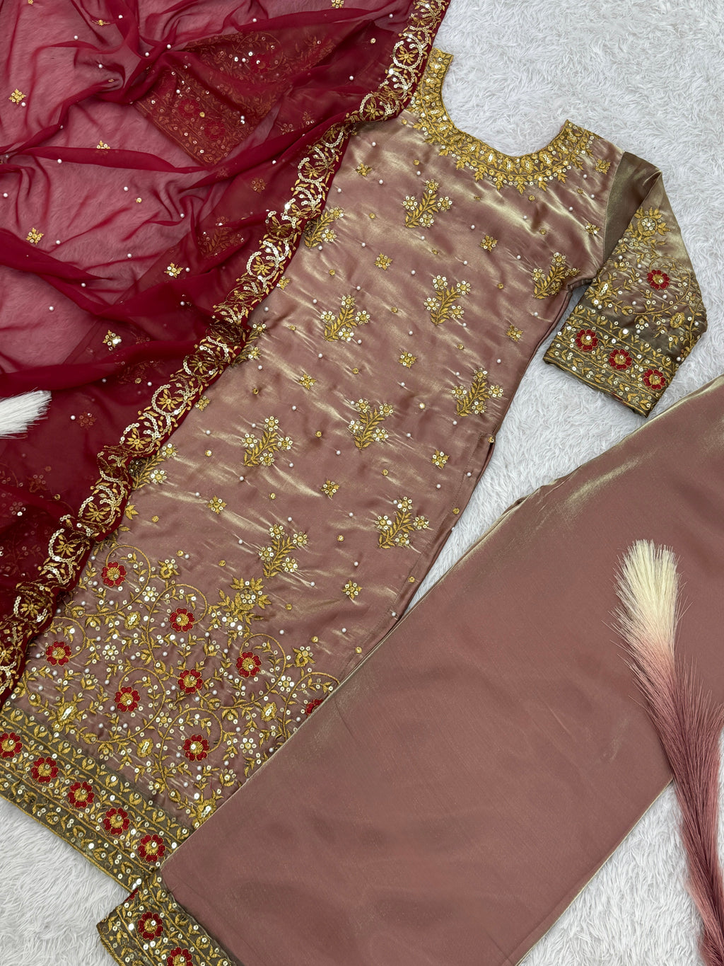 डिज़ाइनर पार्टी वियर टॉप-बॉटम और खूबसूरत दुपट्टा