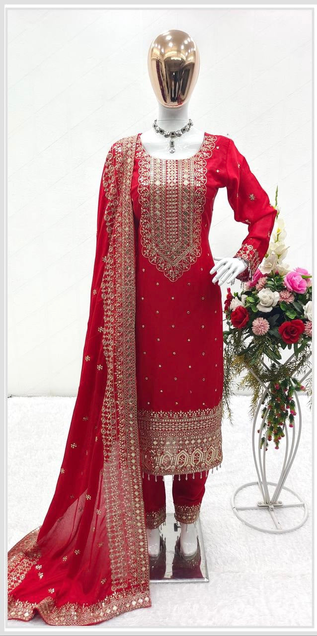 मोती रहित वर्क वाला डिज़ाइनर टॉप-पेंट और दुपट्टा