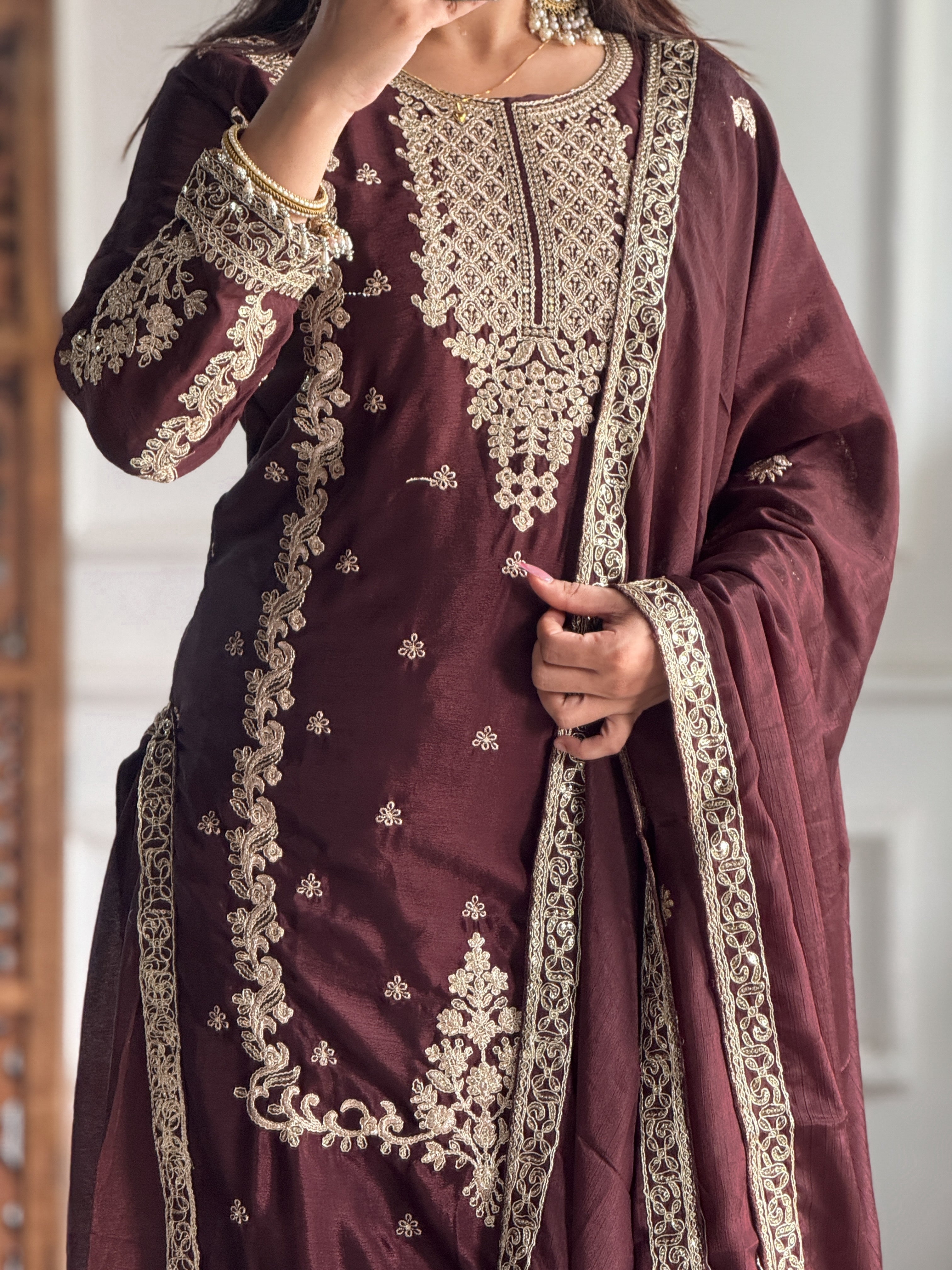 पार्टी वियर डिज़ाइनर टॉप-बॉटम और खूबसूरत दुपट्टा