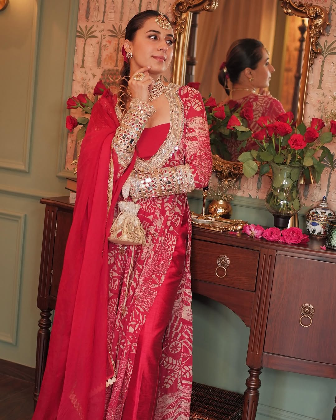 डिज़ाइनर पार्टी वियर सूट सेट कढ़ाई कोडिंग, सेक्विन और असली मिरर वर्क के साथ