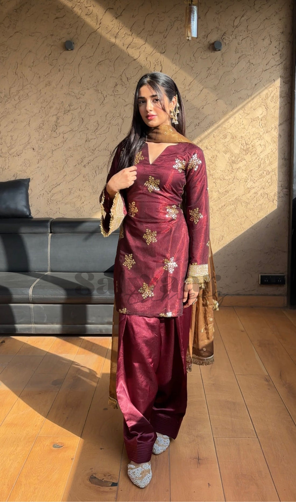 डिज़ाइनर पार्टी वियर टॉप-बॉटम और दुपट्टा