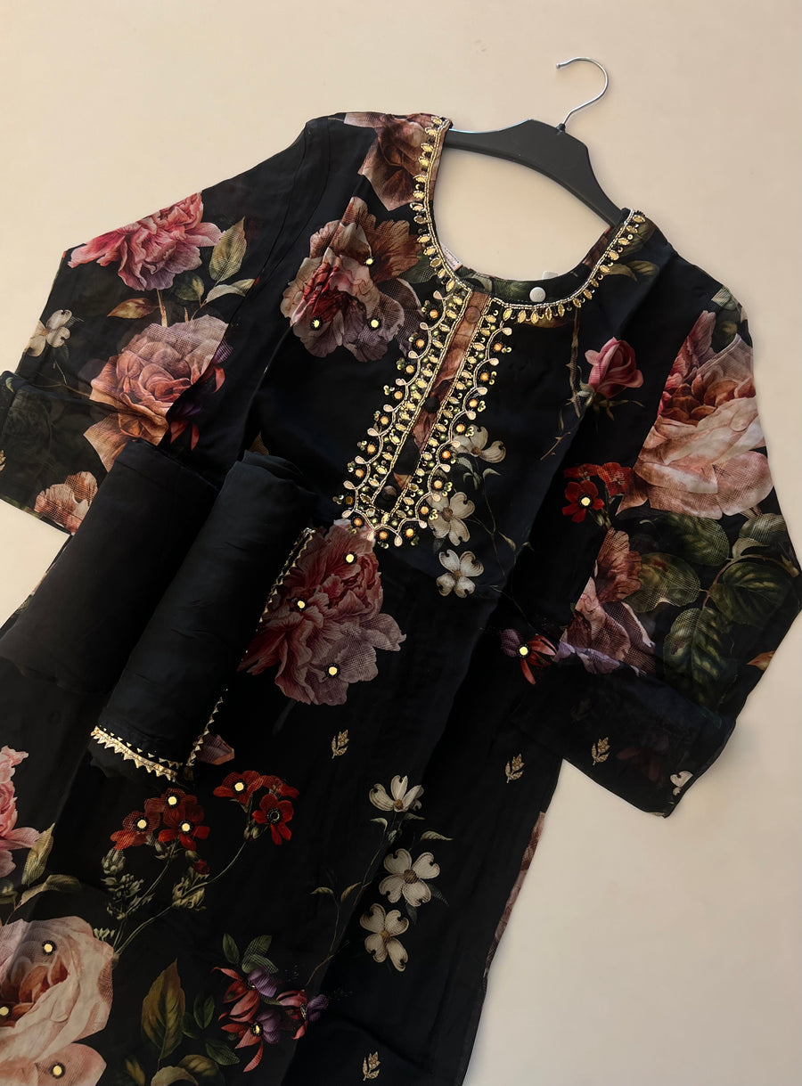 खूबसूरत पार्टी वियर टॉप प्लाज़ो और दुपट्टा