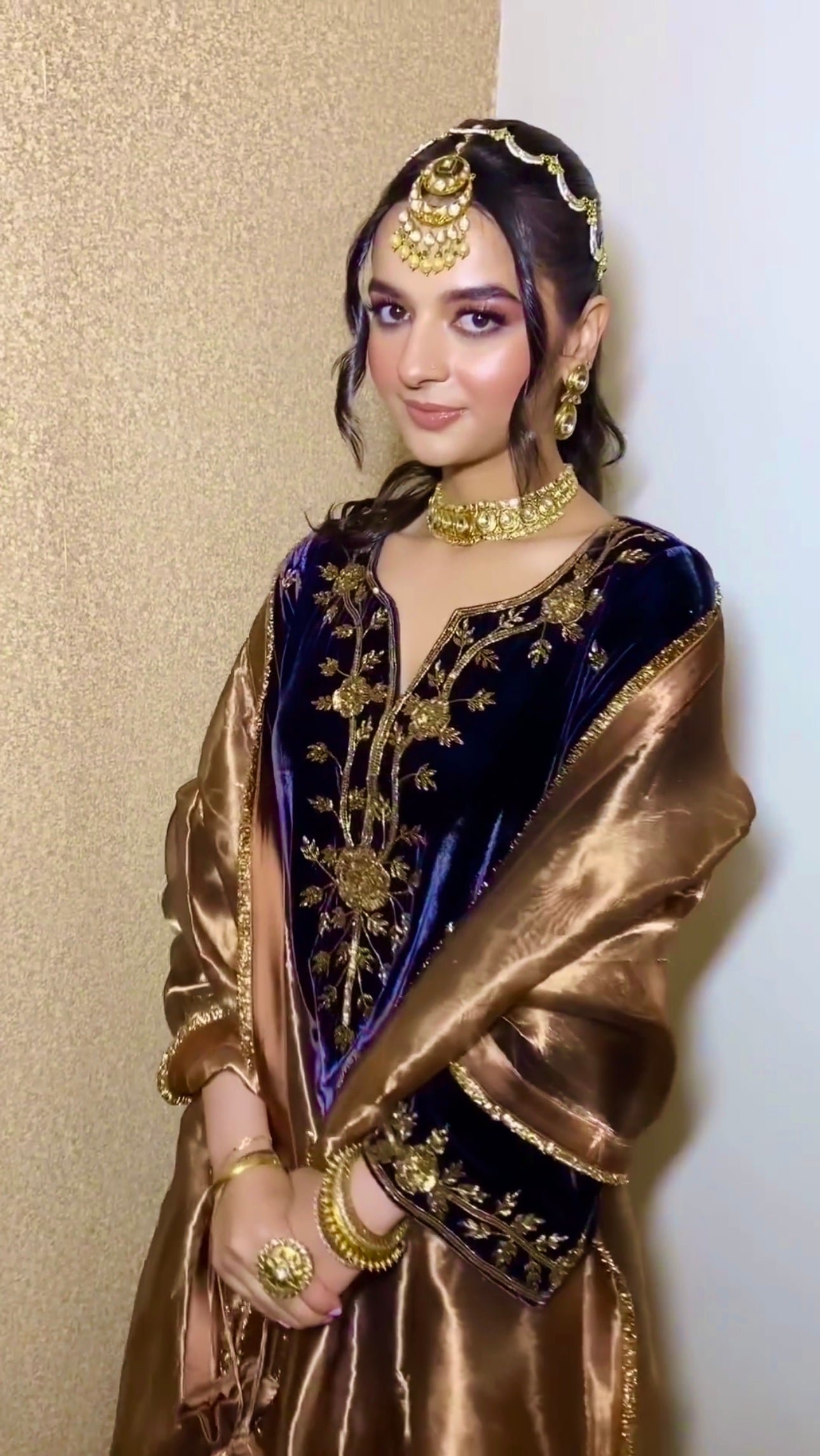 डिज़ाइनर पार्टी वियर लुक टॉप बॉटम और दुपट्टा सेट