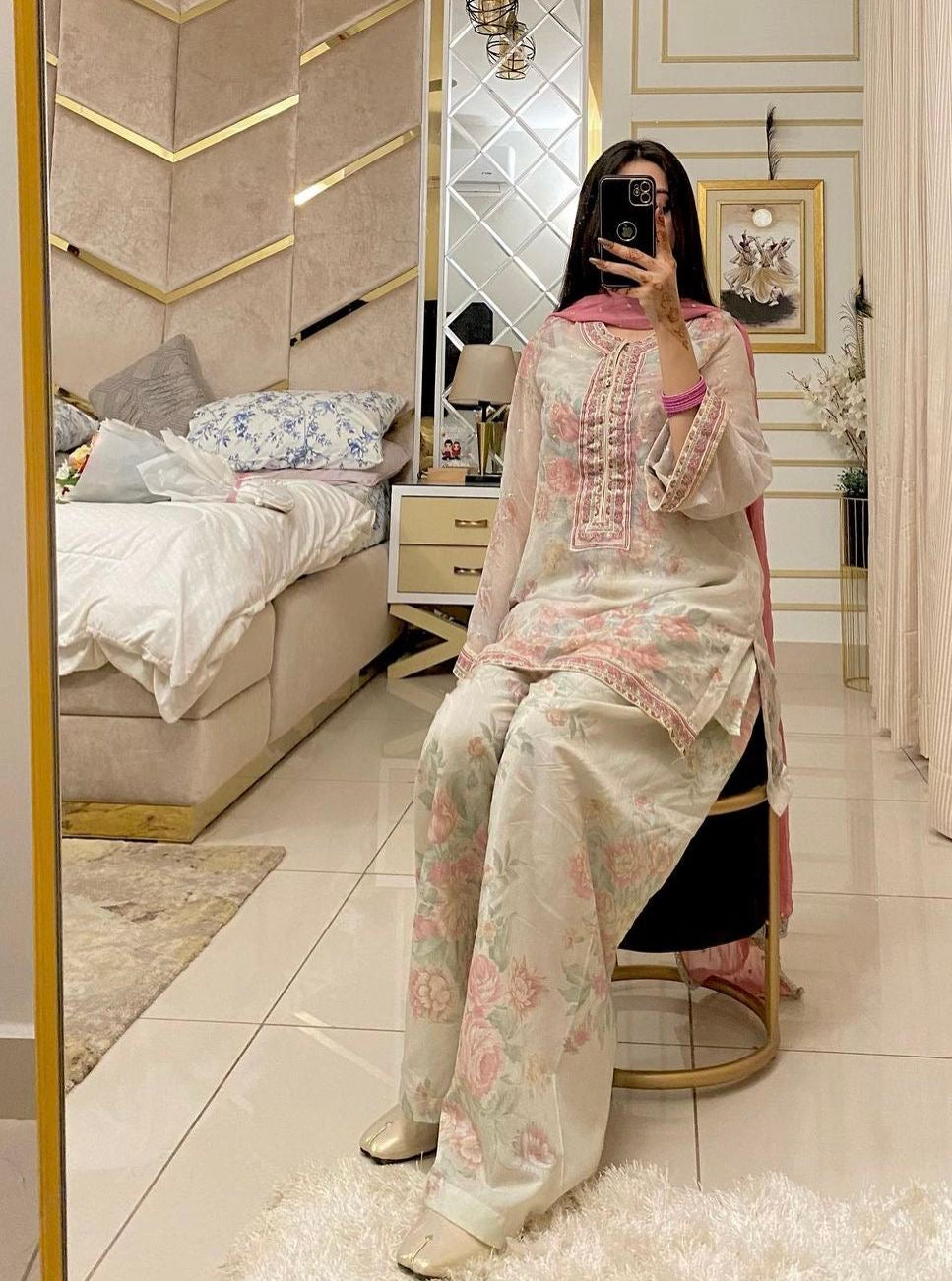 डिज़ाइनर पार्टी वियर लुक टॉप और पलाज़ो दुपट्टा सेट के साथ