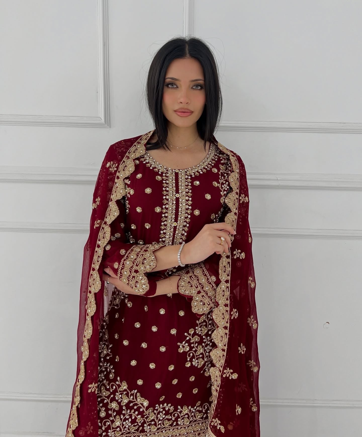 कढ़ाई सीक्वेंस वर्क के साथ फैंसी टॉप-प्लाज़ो और दुपट्टा