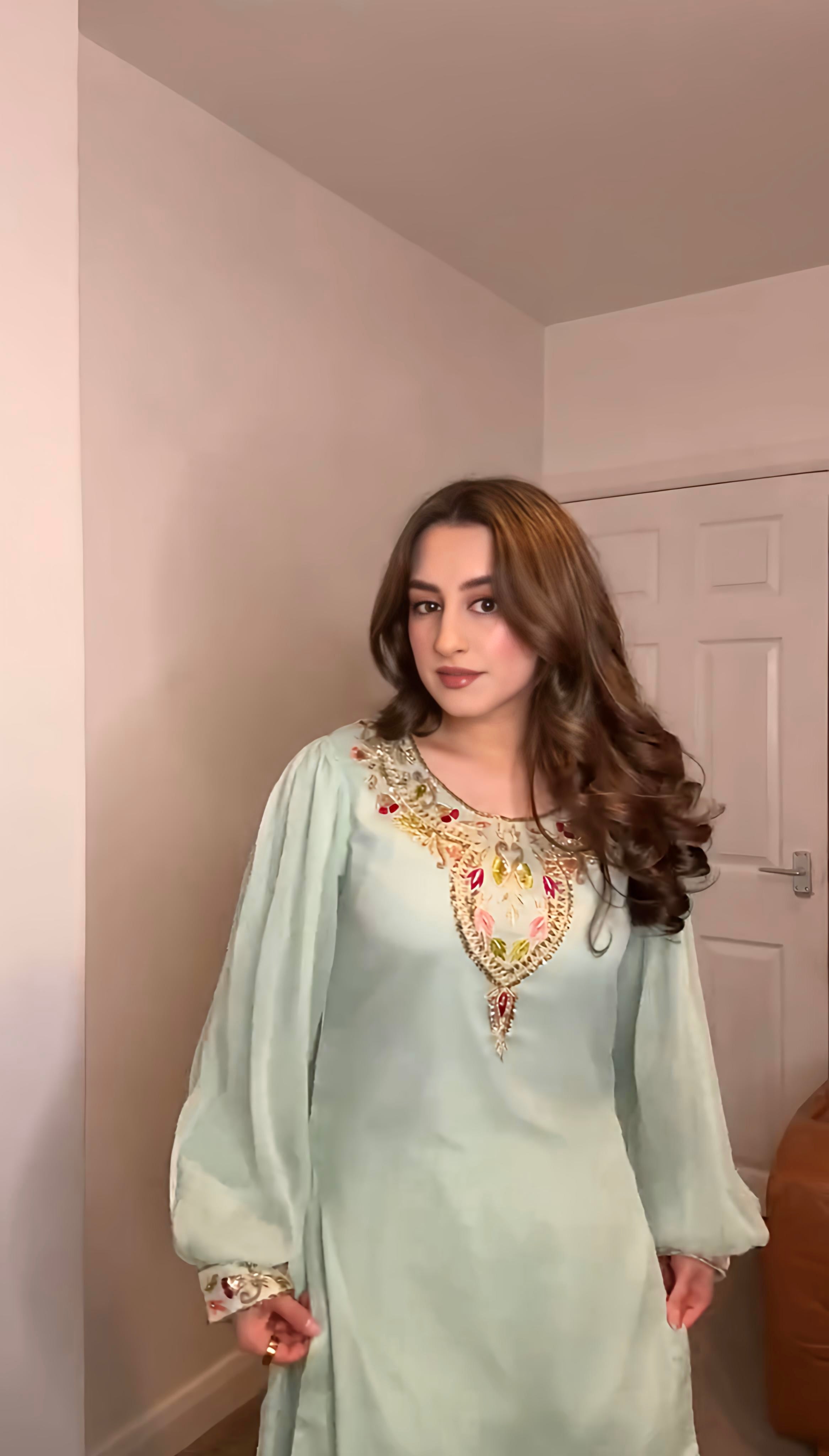 डिज़ाइनर पार्टी वियर लुक टॉप-प्लाज़ो और दुपट्टा हैवी एम्ब्रॉयडरी वर्क के साथ