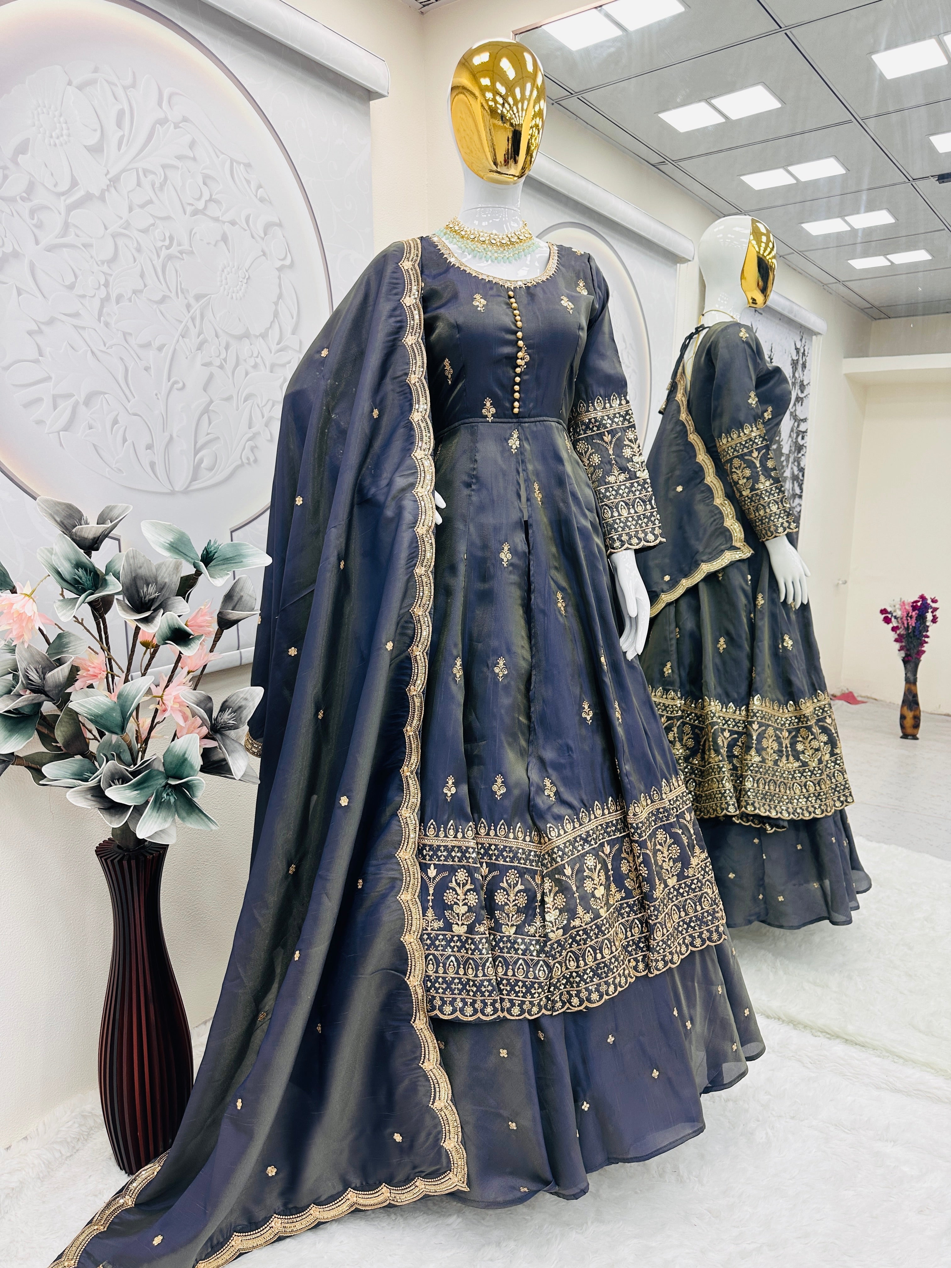 डिज़ाइनर पार्टी वियर लुक सूट सेट कढ़ाई सेक्विन के साथ असली दर्पण के साथ काम करता है