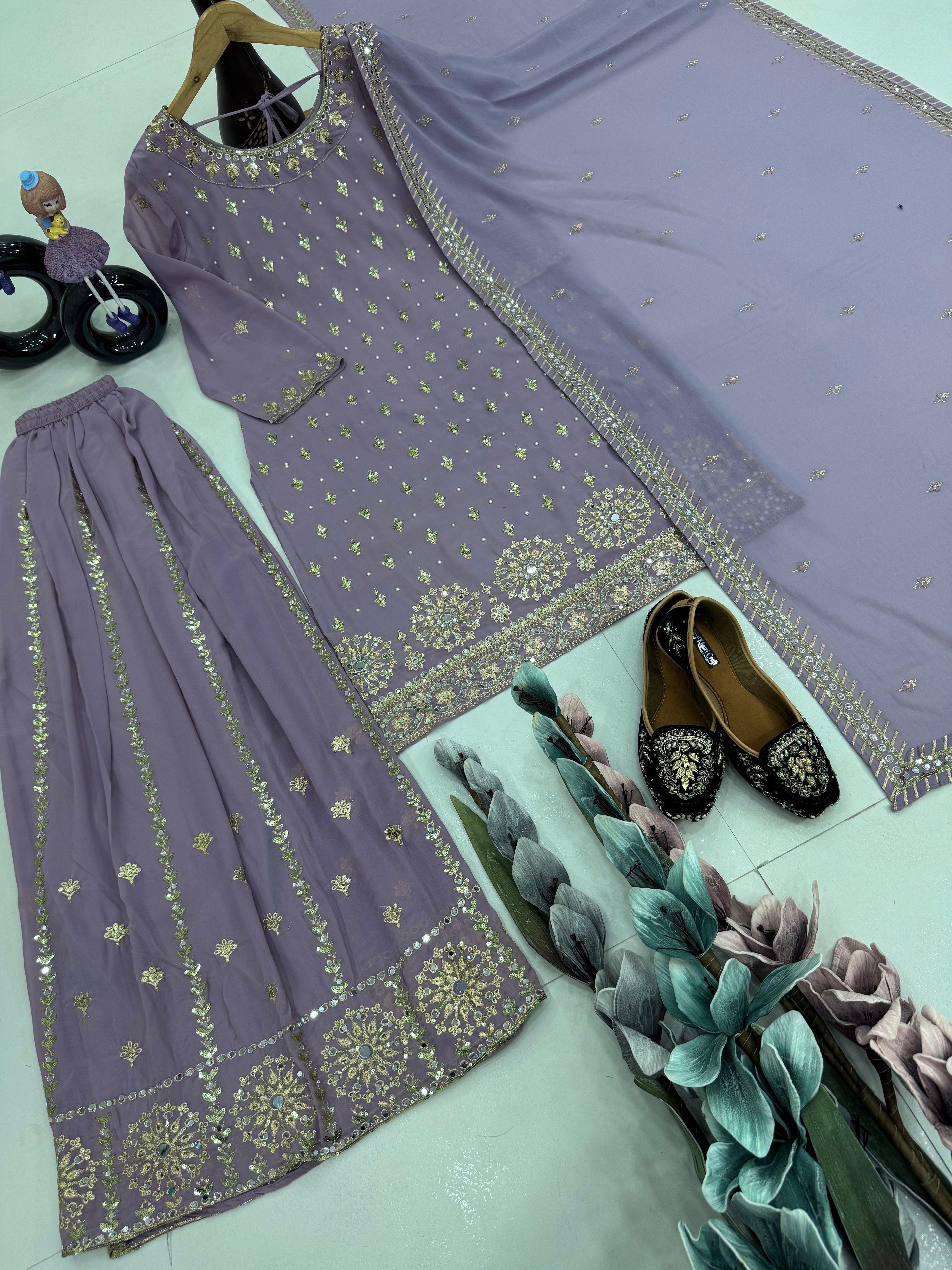 पार्टी वियर खूबसूरत टॉप और प्लाज़ो खूबसूरत दुपट्टे के साथ