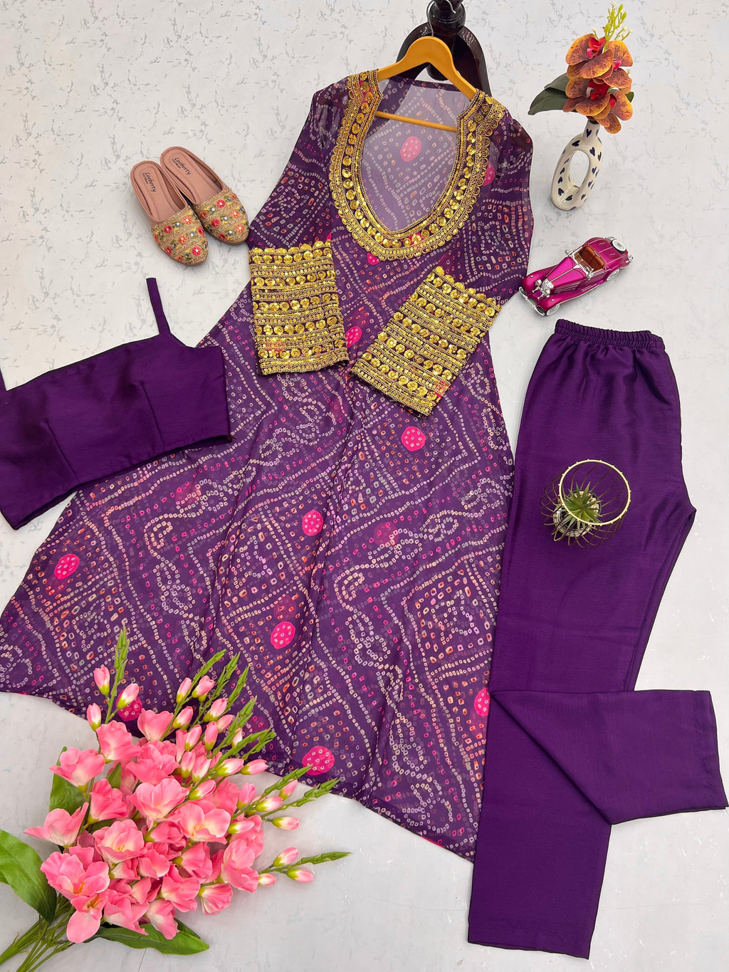 डिजिटल प्रिंट के साथ डिज़ाइनर पार्टी वियर लुक सूट सेट