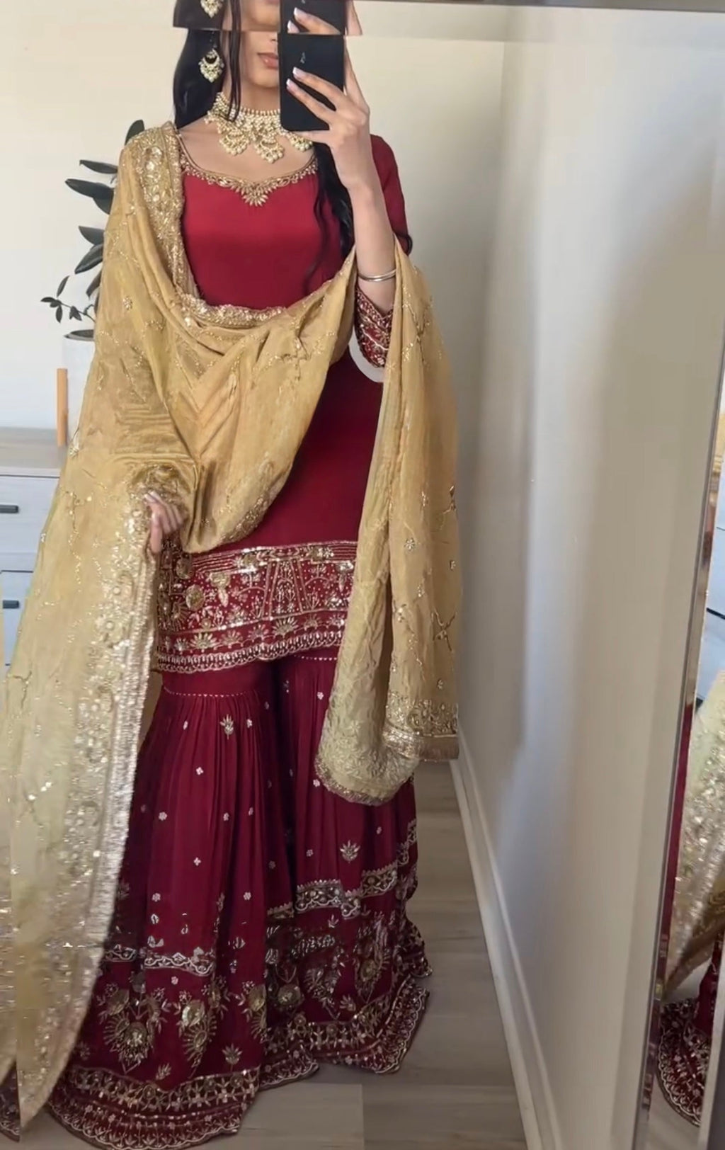 डिज़ाइनर पार्टी वियर लुक टॉप-प्लाज़ो और दुपट्टा हैवी एम्ब्रॉयडरी वर्क के साथ