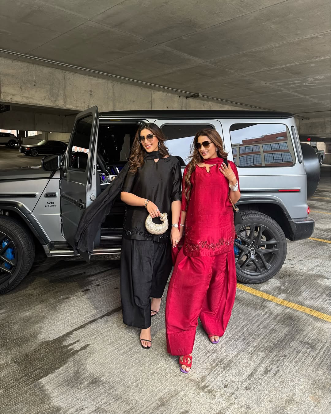 डिज़ाइनर पार्टी वियर लुक टॉप विद बॉटम और दुपट्टा