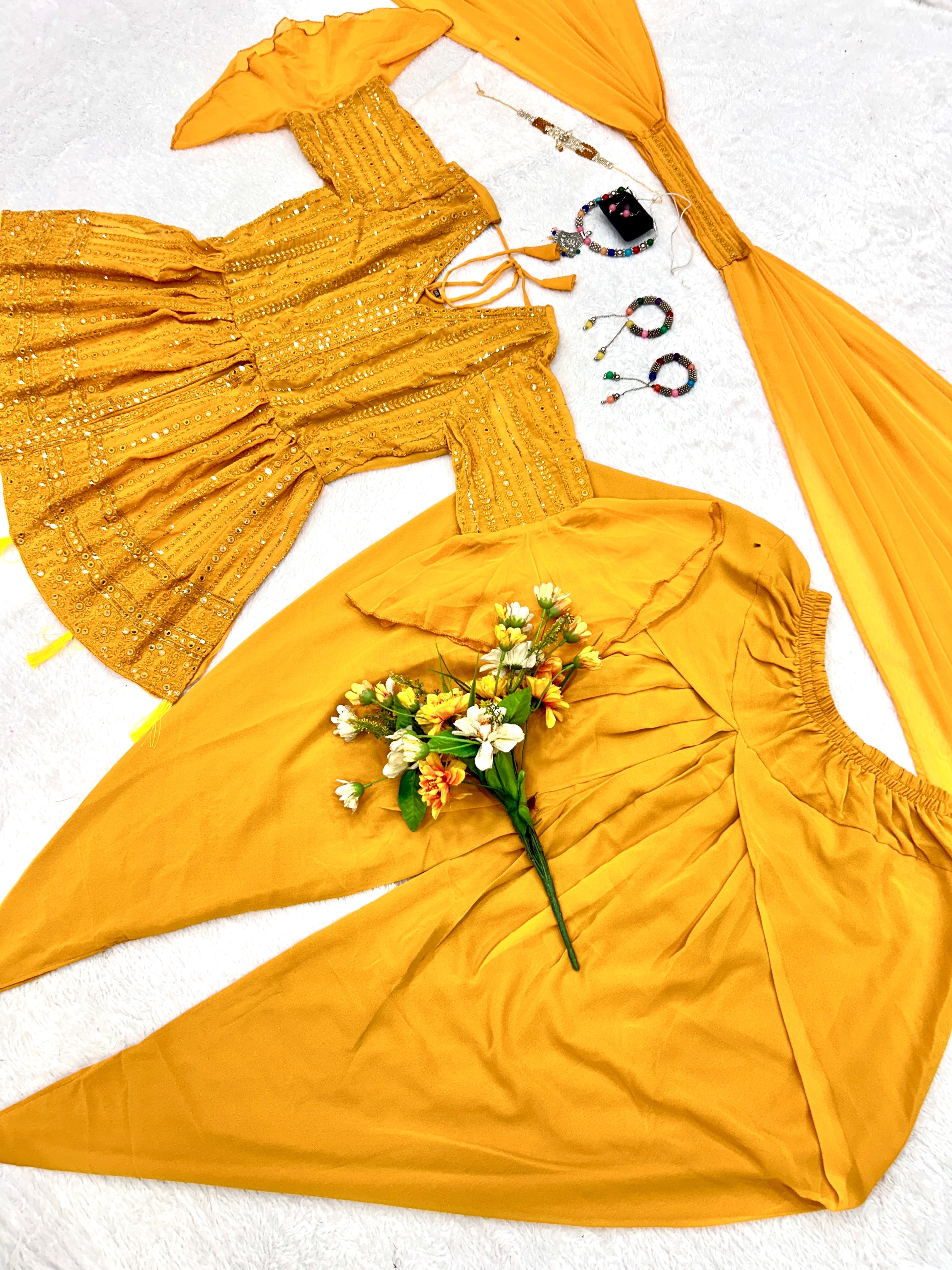 पार्टी वियर डिज़ाइनर टॉप-बॉटम और फैंसी दुपट्टा