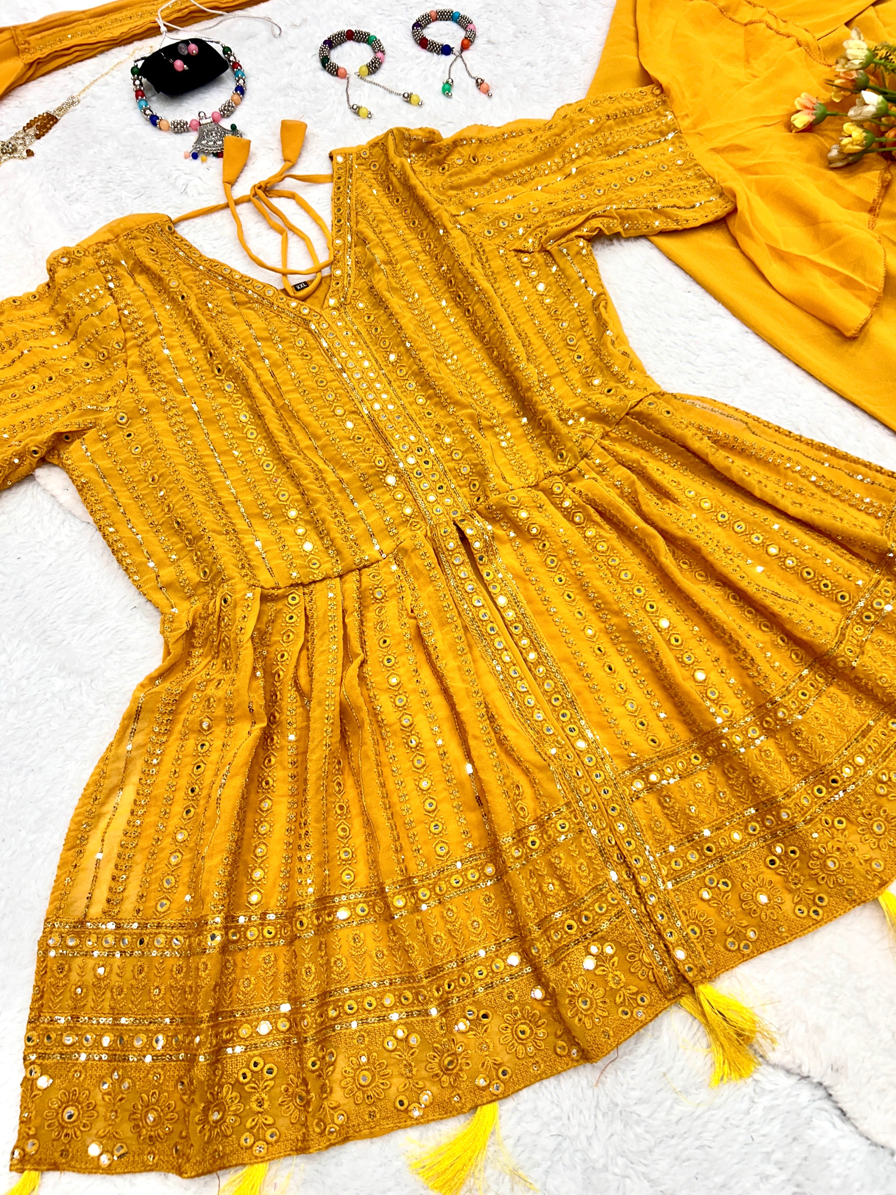 पार्टी वियर डिज़ाइनर टॉप-बॉटम और फैंसी दुपट्टा