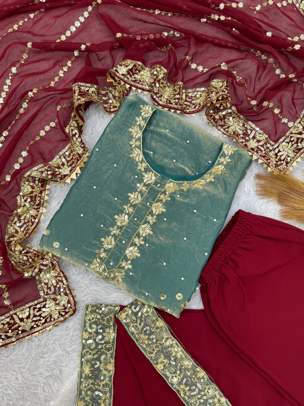 पार्टी वियर खूबसूरत टॉप-प्लाज़ो और फैंसी दुपट्टा