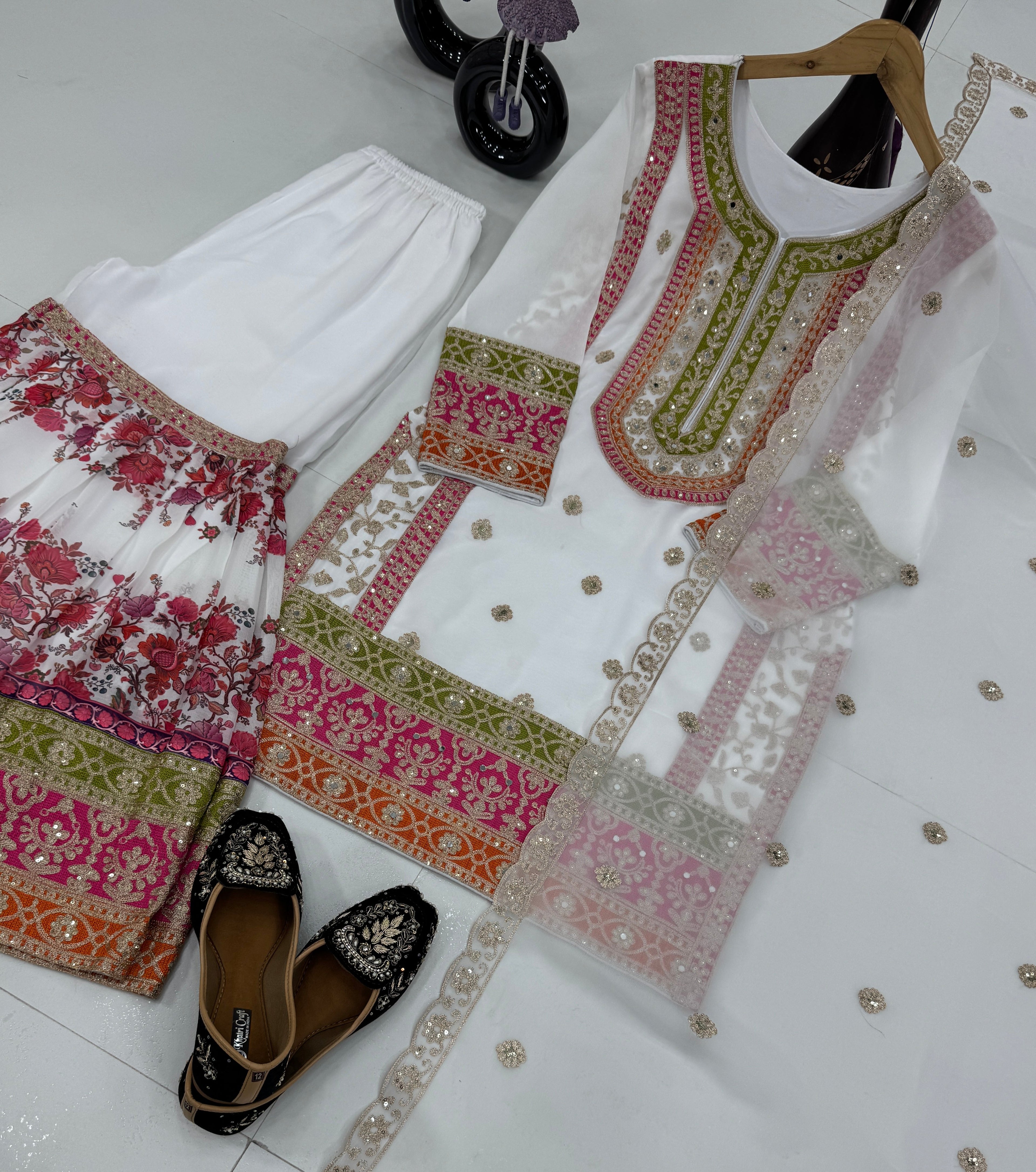 डिज़ाइनर पार्टी वियर टॉप प्लाज़ो और खूबसूरत दुपट्टा