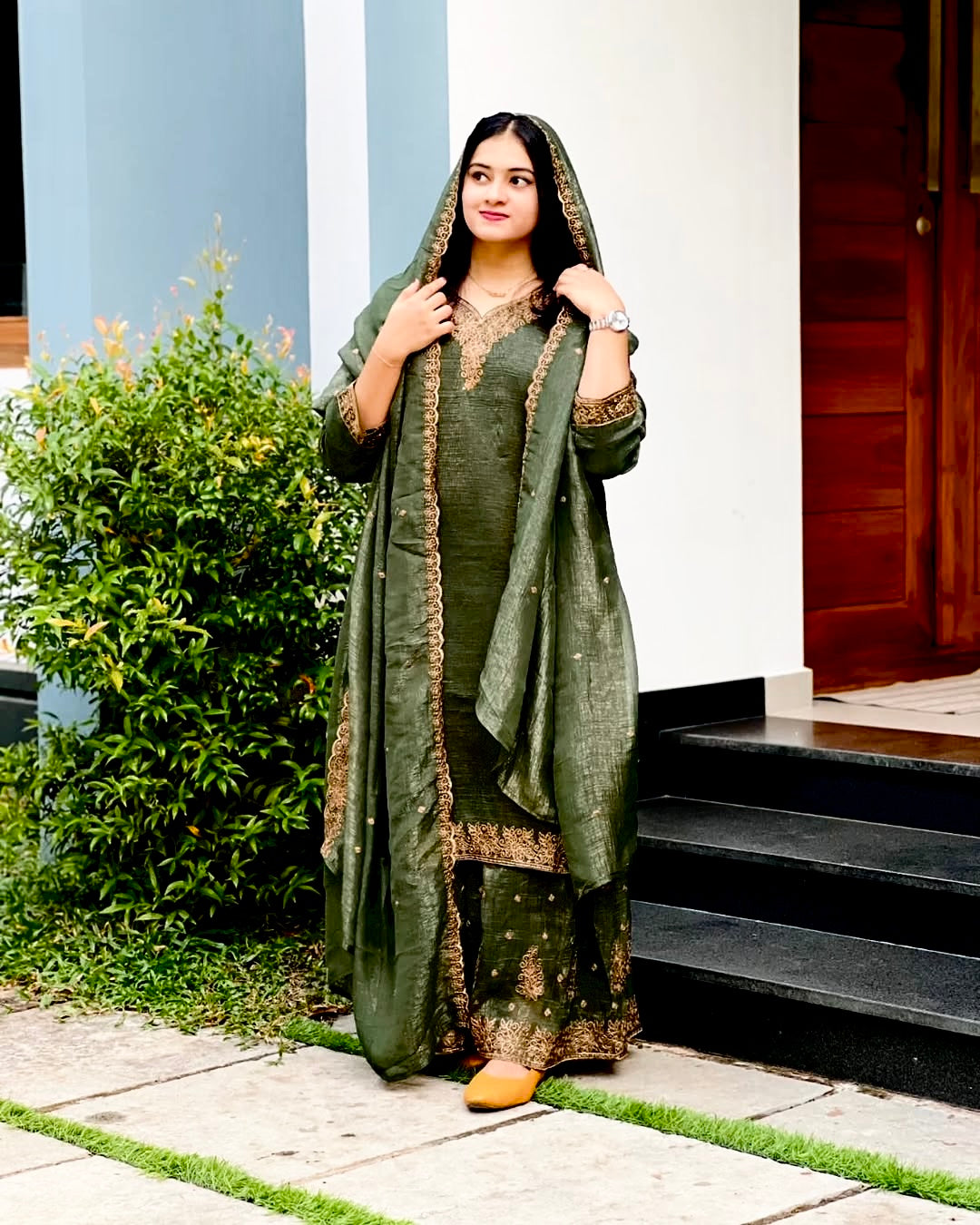 Party Wear Look Beautiful Top-Dupatta And Bottom