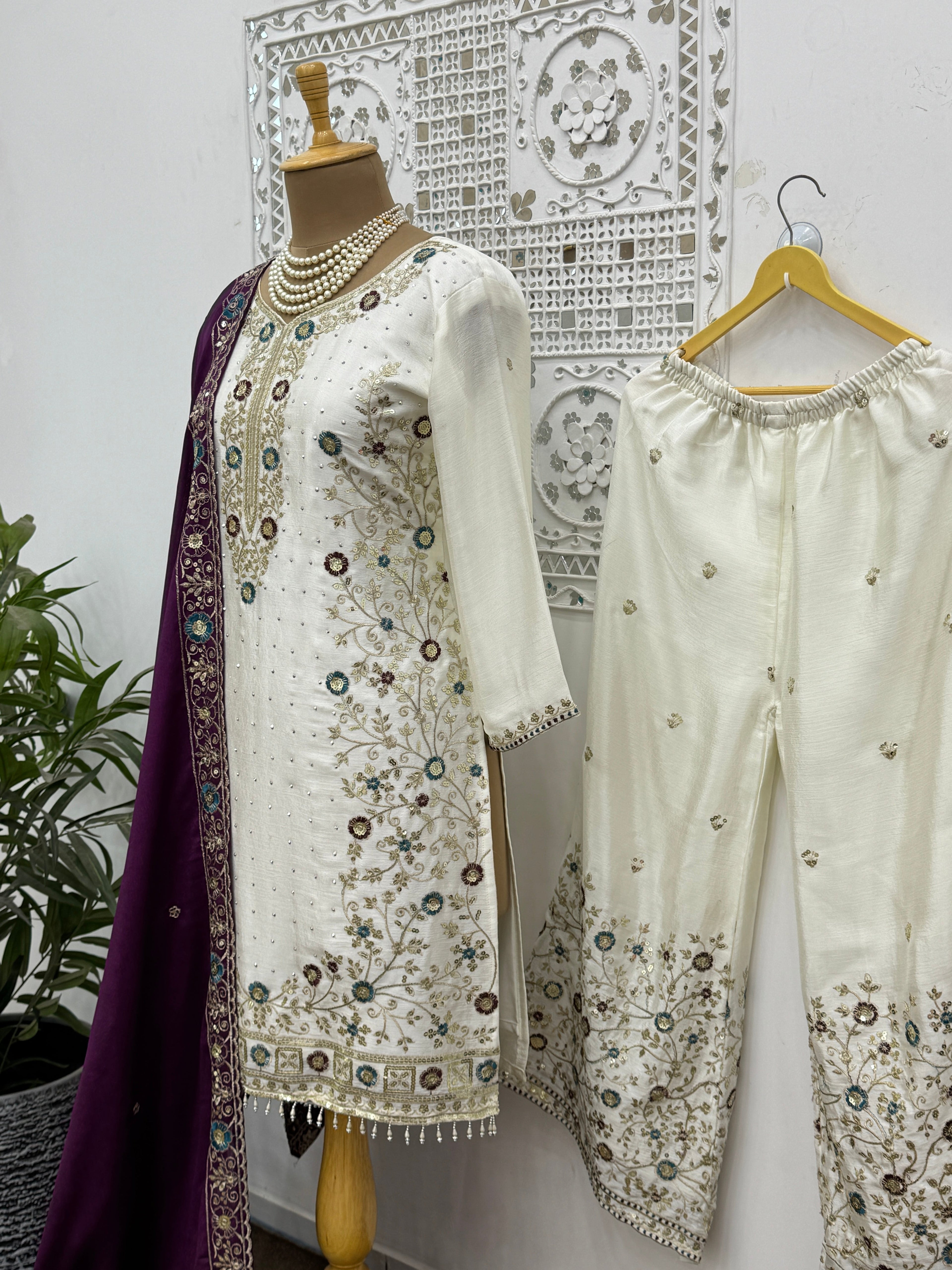 पार्टी वियर लुक डिज़ाइनर टॉप और बॉटम दुपट्टे के साथ