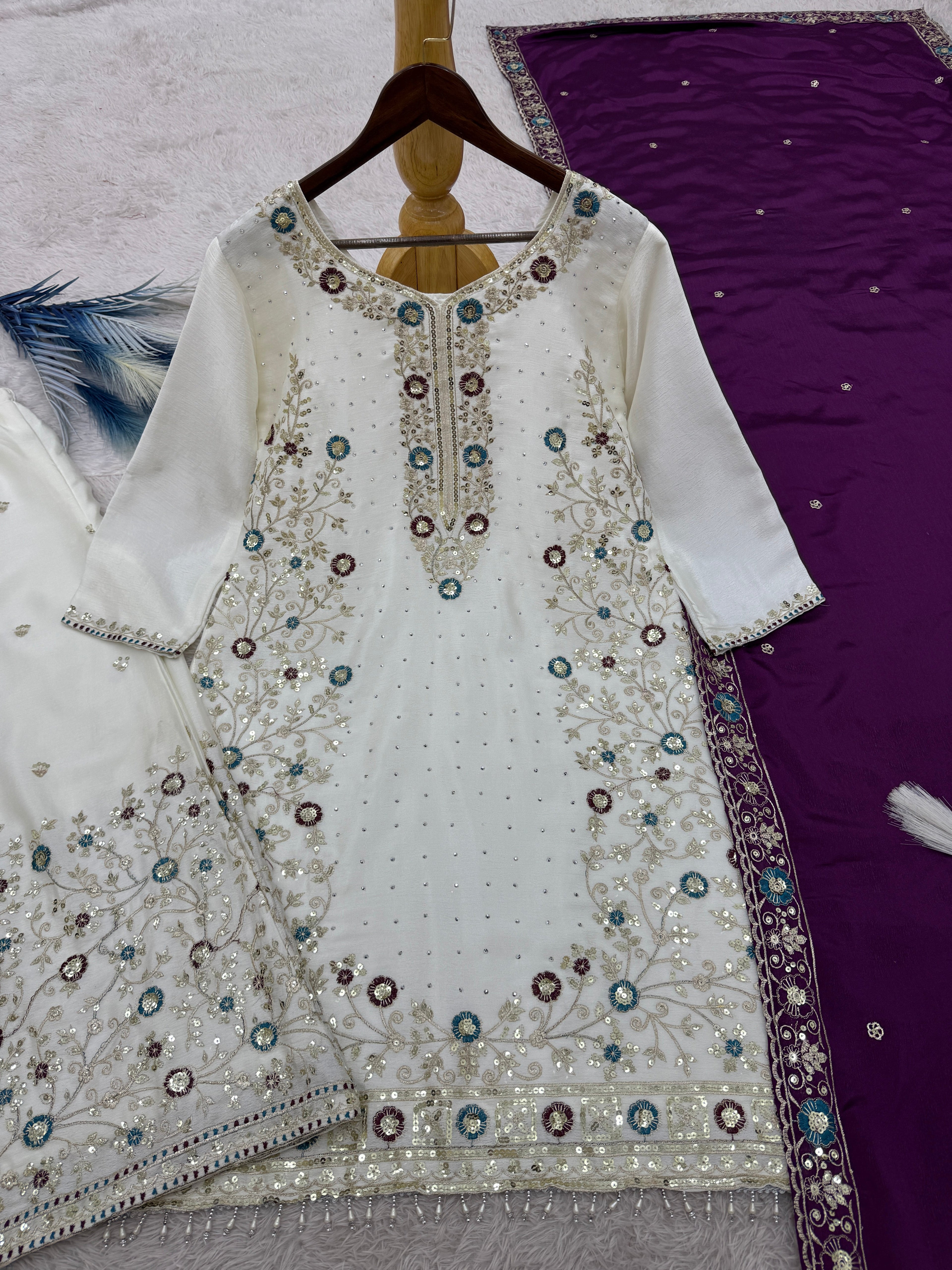 पार्टी वियर लुक डिज़ाइनर टॉप और बॉटम दुपट्टे के साथ