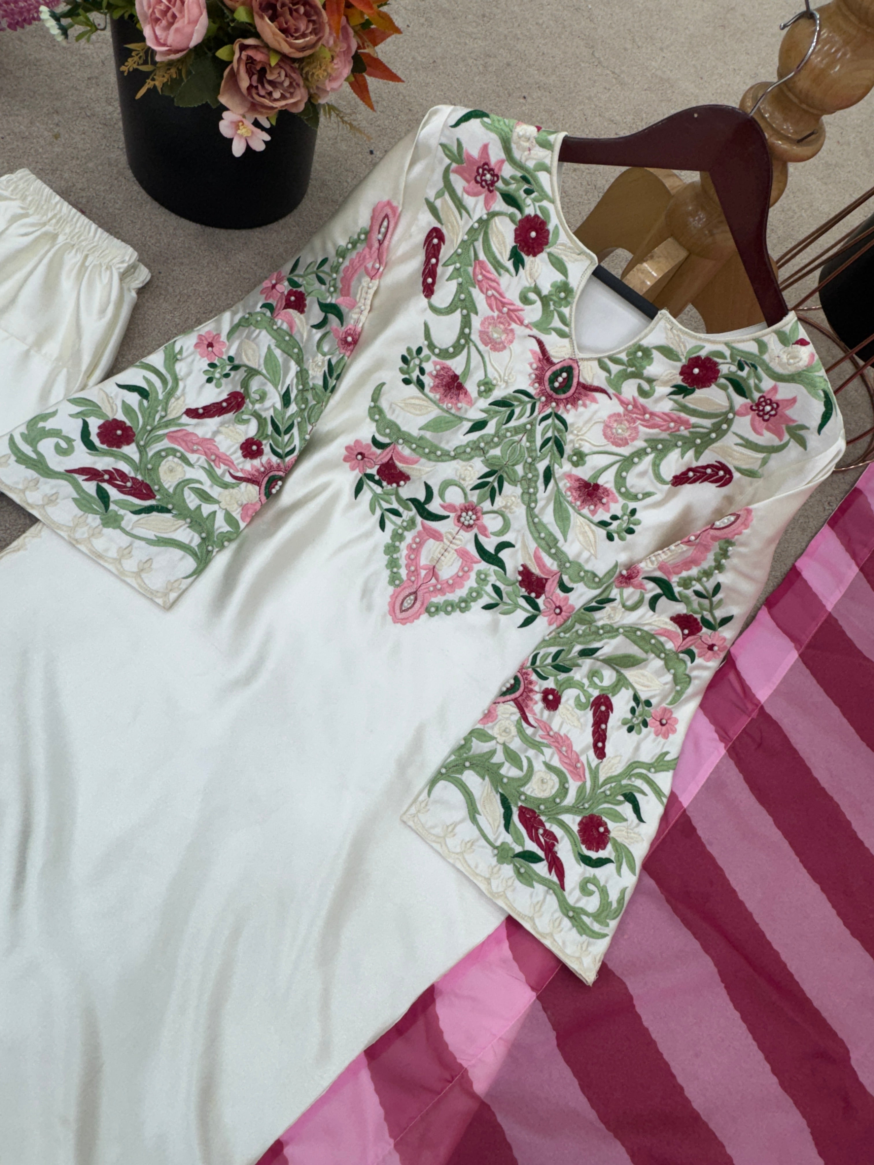 डिज़ाइनर पार्टी वियर टॉप-बॉटम और खूबसूरत दुपट्टा