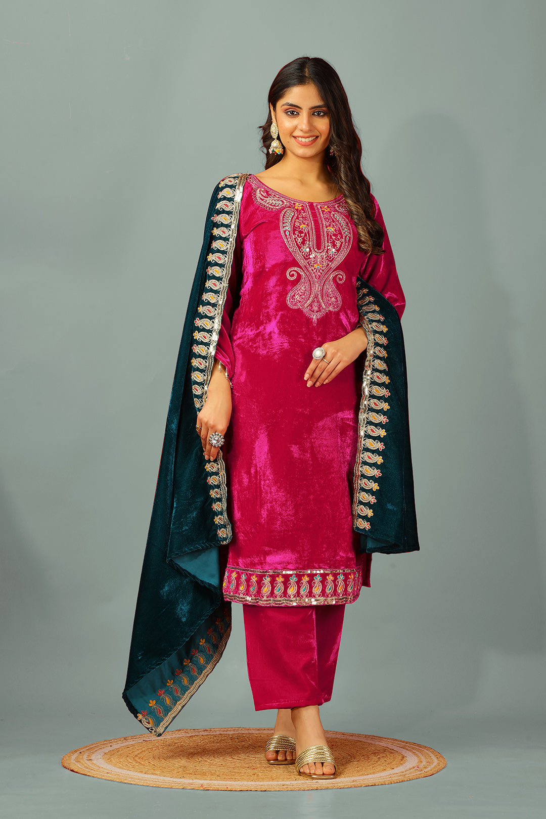 डिज़ाइनर पार्टी वियर लुक टॉप-दुपट्टा और पूरी तरह से सिला हुआ बॉटम