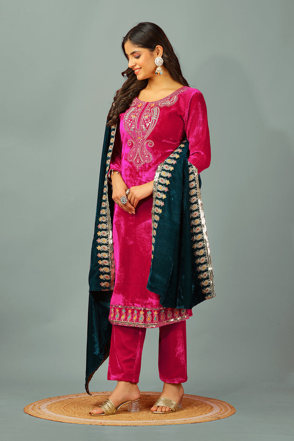 डिज़ाइनर पार्टी वियर लुक टॉप-दुपट्टा और पूरी तरह से सिला हुआ बॉटम