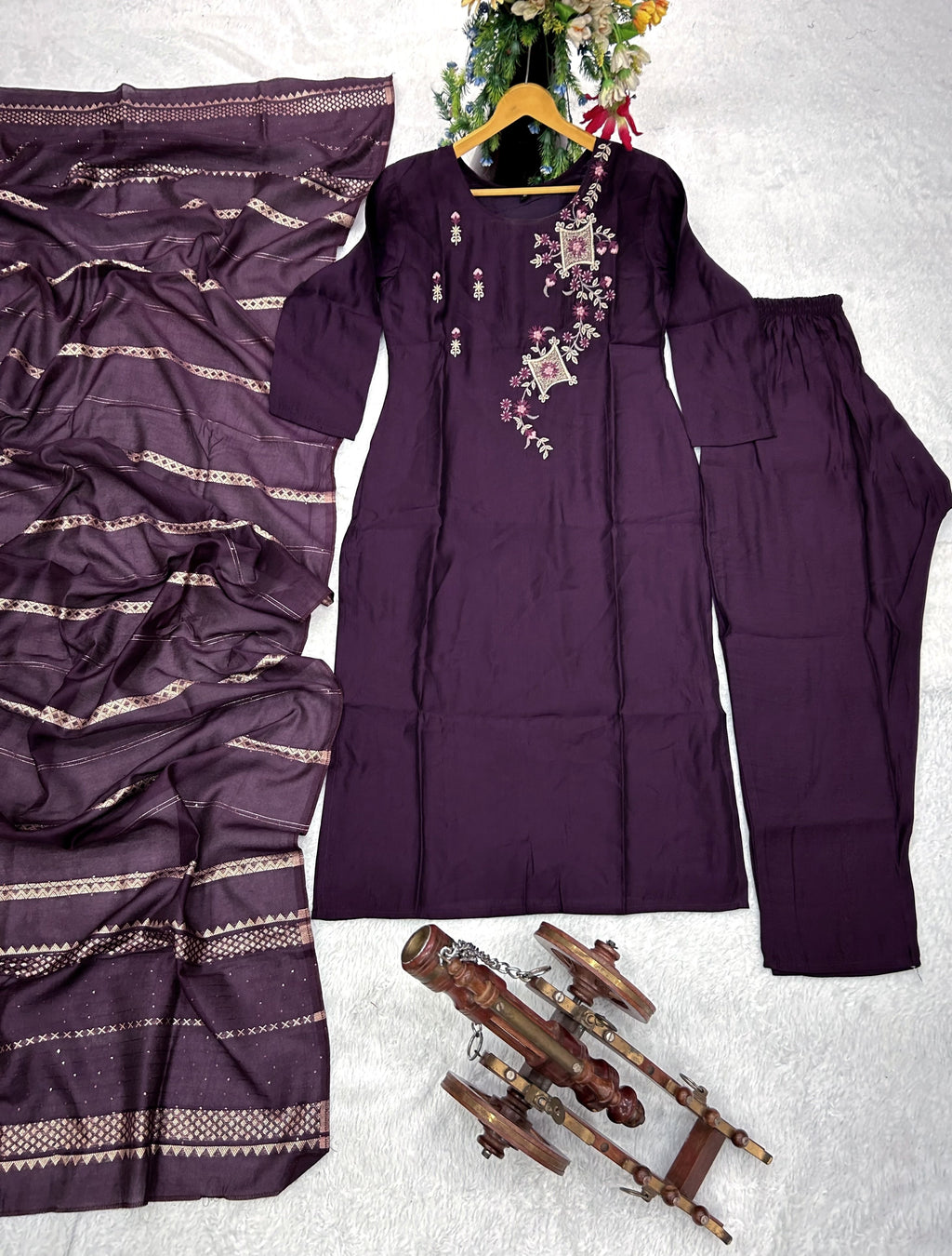 पार्टी वियर डिज़ाइनर टॉप-बॉटम और खूबसूरत दुपट्टा