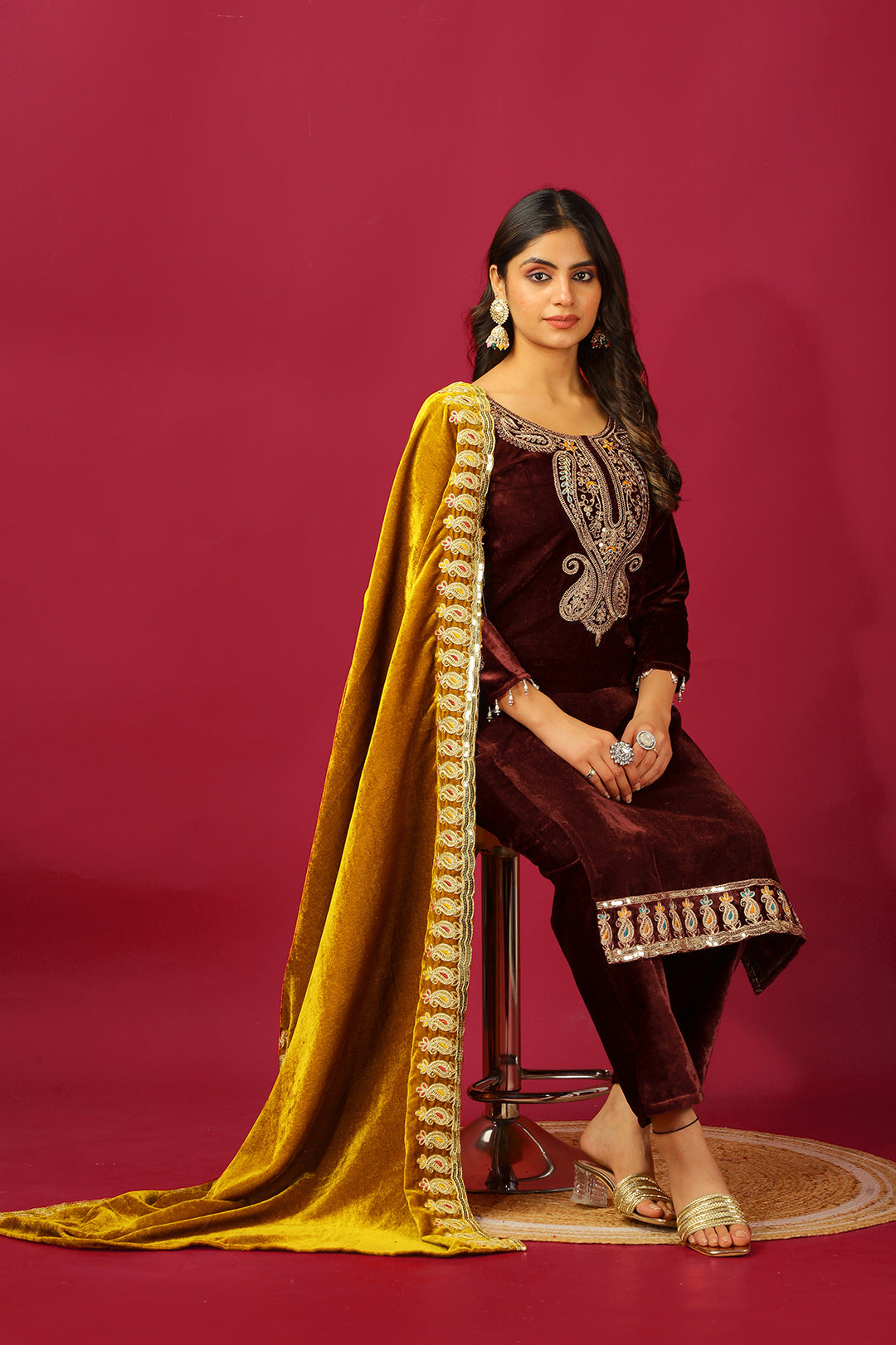 डिज़ाइनर पार्टी वियर लुक टॉप-दुपट्टा और पूरी तरह से सिला हुआ बॉटम