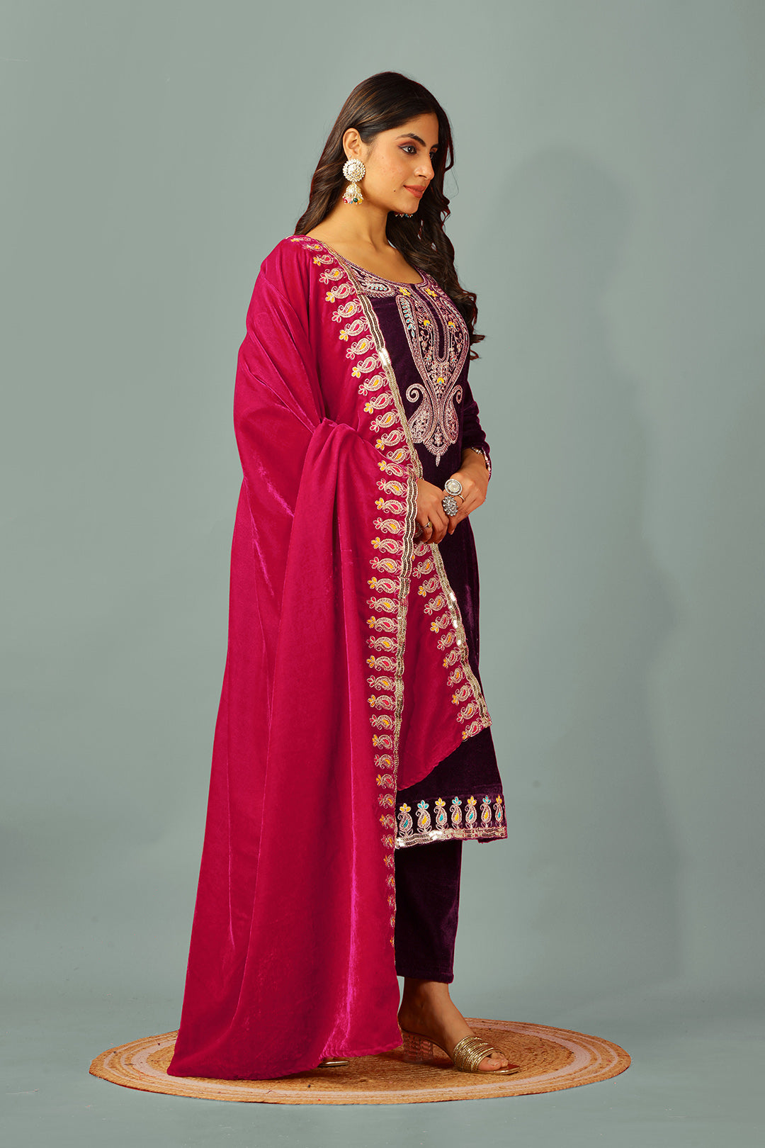 डिज़ाइनर पार्टी वियर लुक टॉप-दुपट्टा और पूरी तरह से सिला हुआ बॉटम