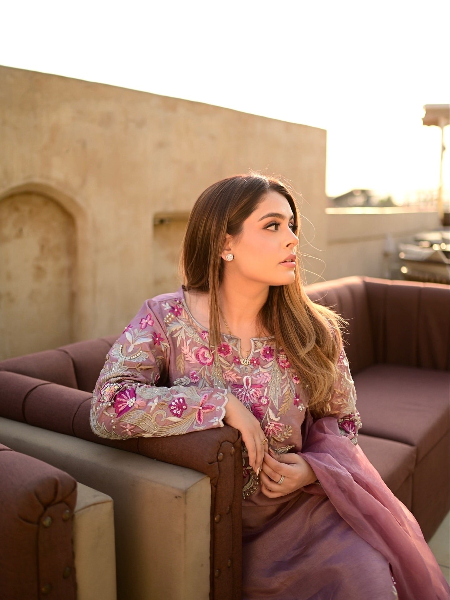 पार्टी वियर खूबसूरत टॉप-बॉटम और फैंसी दुपट्टा