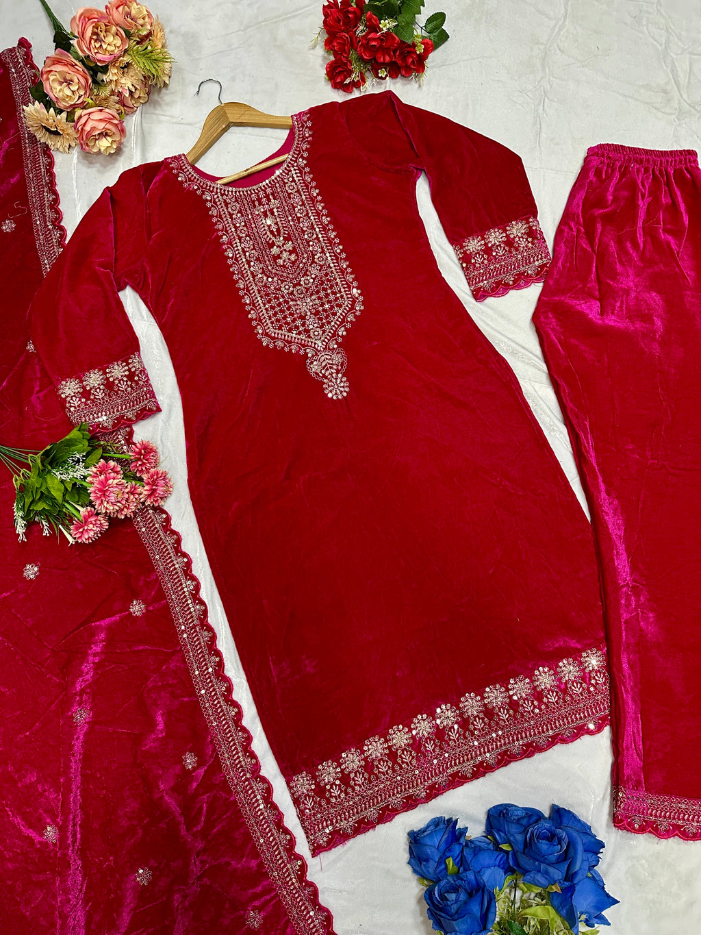 पार्टी वियर लुक खूबसूरत टॉप और पैंट दुपट्टे के साथ