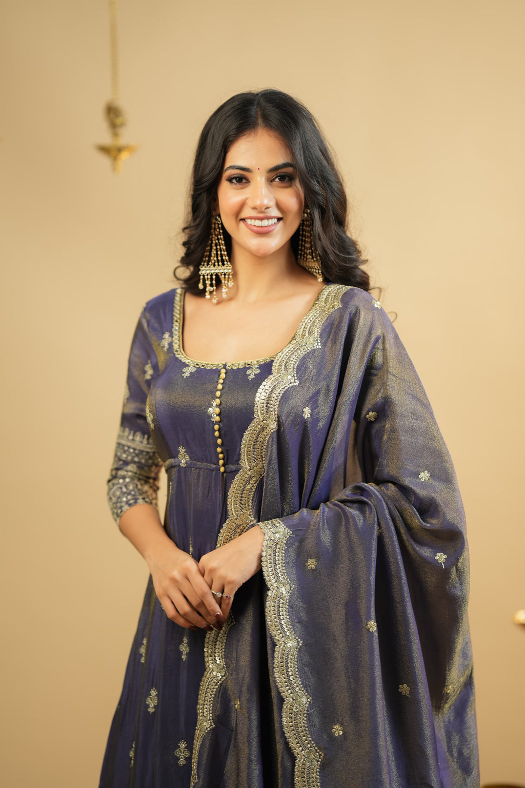 पार्टी वियर डिज़ाइनर अनारकली गाउन-लहंगा और दुपट्टा