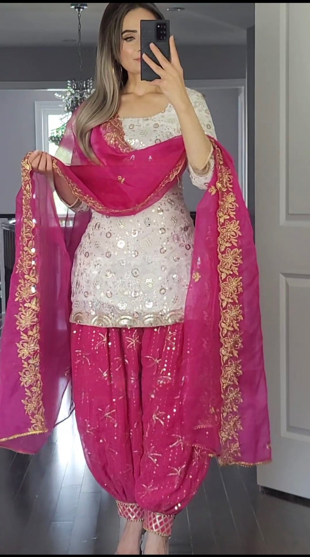 डिज़ाइनर पार्टी वियर लुक टॉप, पटियाला सलवार और दुपट्टा