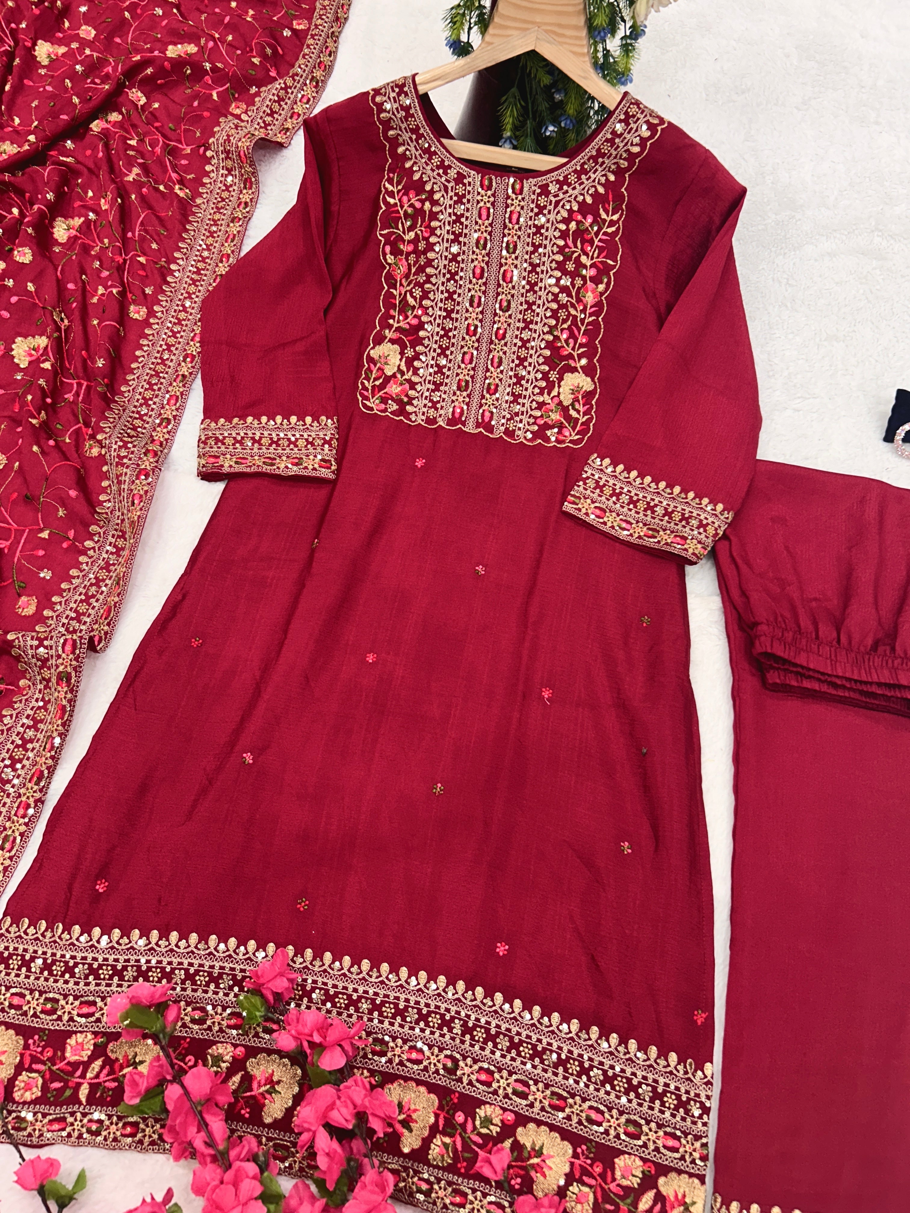 पार्टी वियर खूबसूरत सूट-पेंट और फैंसी दुपट्टा