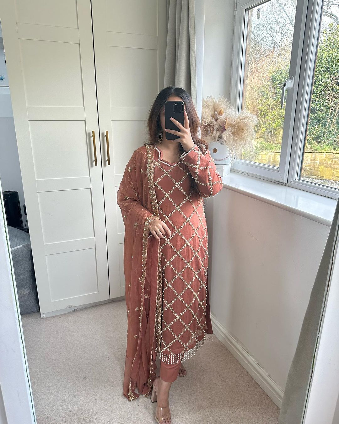 पार्टी वियर सुंदर टॉप बॉटम और फैंसी दुपट्टा