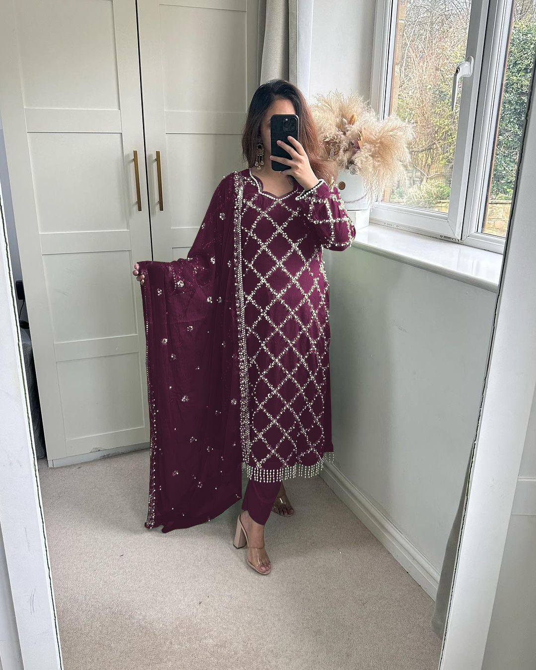 पार्टी वियर सुंदर टॉप बॉटम और फैंसी दुपट्टा