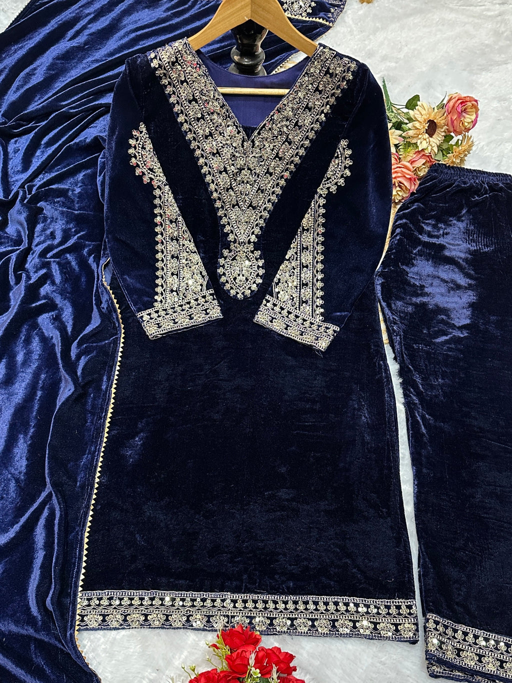 डिज़ाइनर पार्टी वियर लुक टॉप प्लाज़ो और दुपट्टा