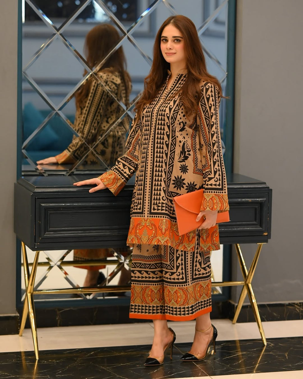 डिज़ाइनर पार्टी वियर लुक टॉप और प्लाज़ो को-ऑर्ड्स सेट