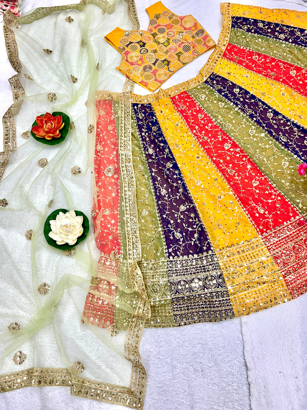 कढ़ाई के काम के साथ पार्टी वियर सुंदर लहंगा चोली