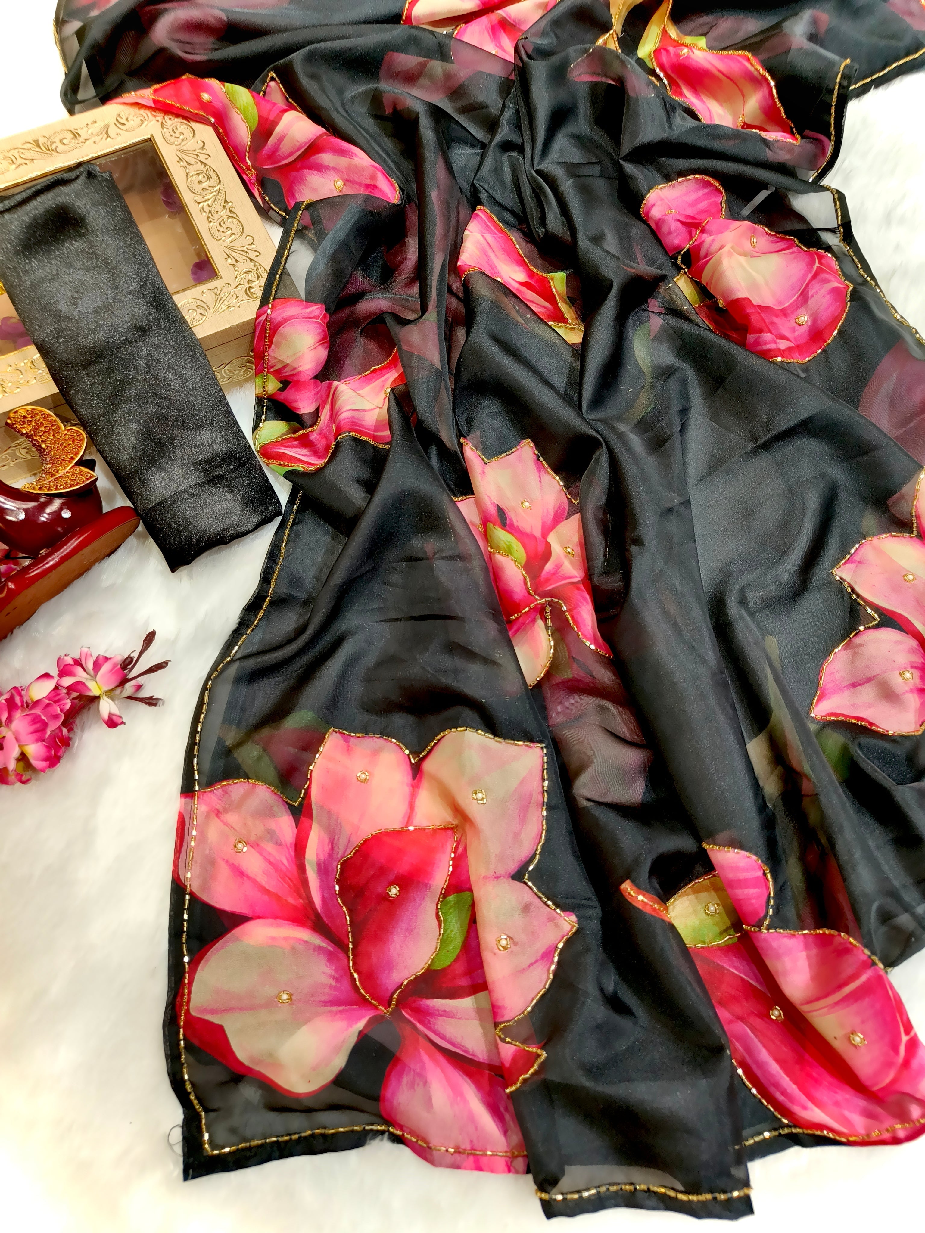 Party Wear Designer Saree With Beautiful Floral Print