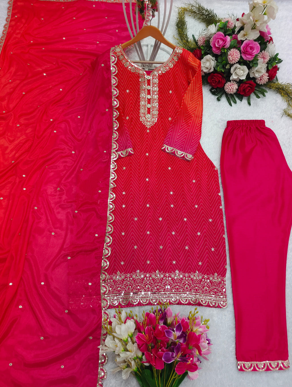 पार्टी वियर डिज़ाइनर टॉप-पेंट और खूबसूरत दुपट्टा